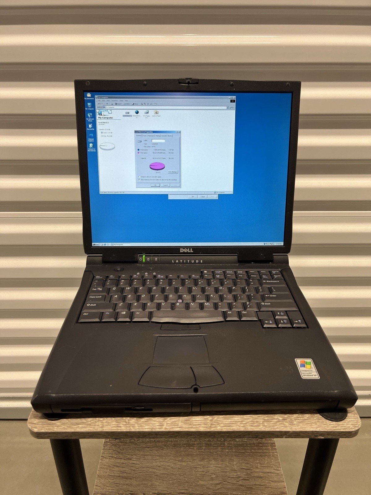 Dell Latitude C840 Laptop Pentium 4 512MB RAM 60GB HD FDD CD WINDOWS 2000 READ