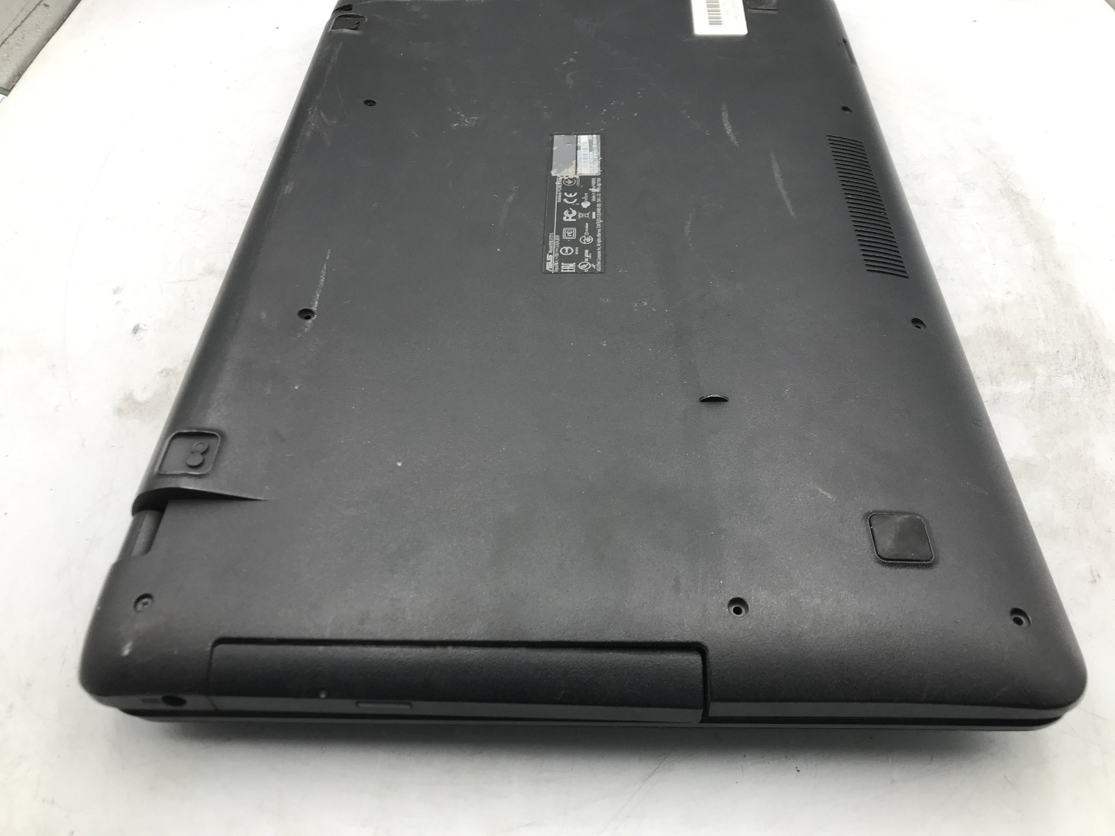 ASUS X751L – FOR PARTS/REPAIR – INTEL I3 4TH GEN – 4GB RAM – READ DESCRIPTION-BB