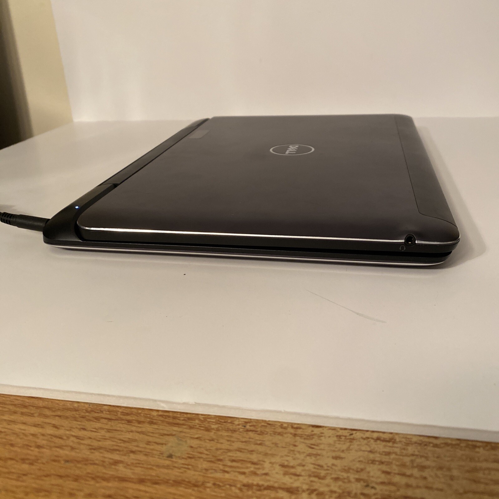 Dell Latitude E7350 2-in-1 13″ Core M-5Y71 @ 1.20GHz 8GB Ram