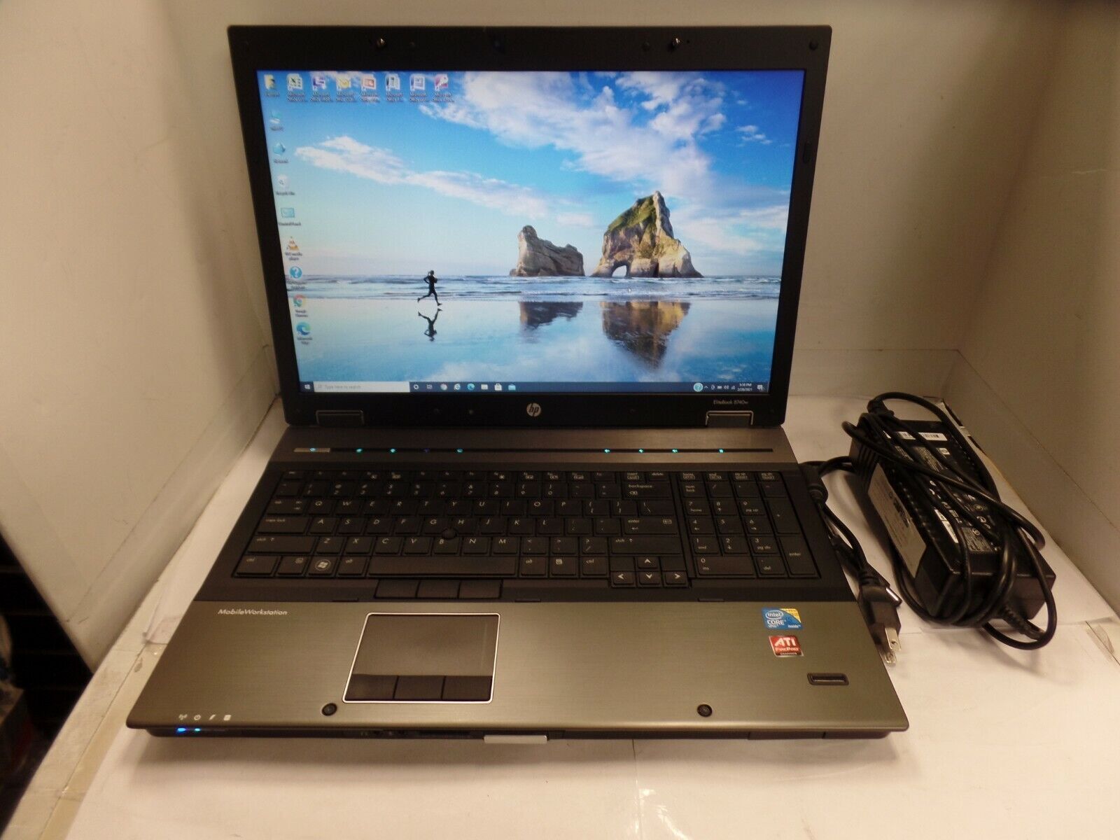 HP EliteBook 8740W Mobile Workstation 17″ 2.67GHz i5 8GB 128GB SSD Win10Pro MINT