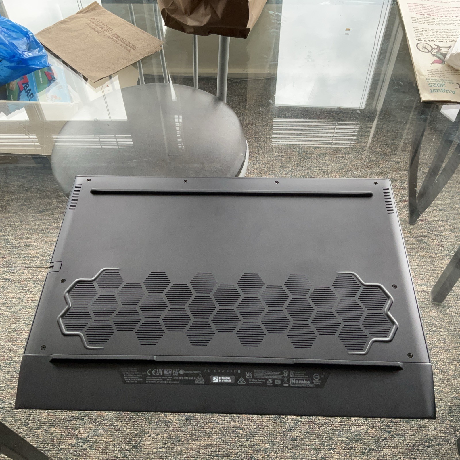 Alienware M15 R6 15.6″ (1TB SSD, Intel Core i7-10870H, RTX 3060, 32 GB RAM)