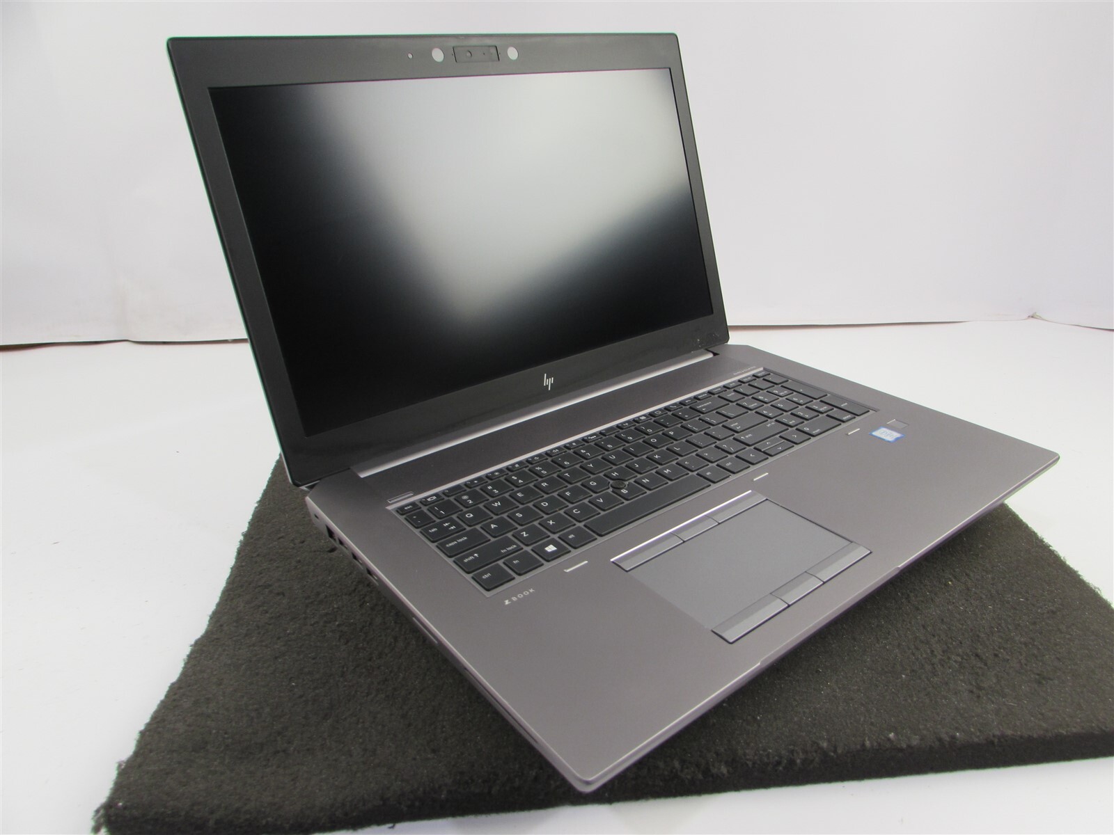 HP ZBOOK 17 (G6) 17.3″ FHD CORE I7-9850H 512GB SSD 32GB RAM RTX 4000 NO O.S