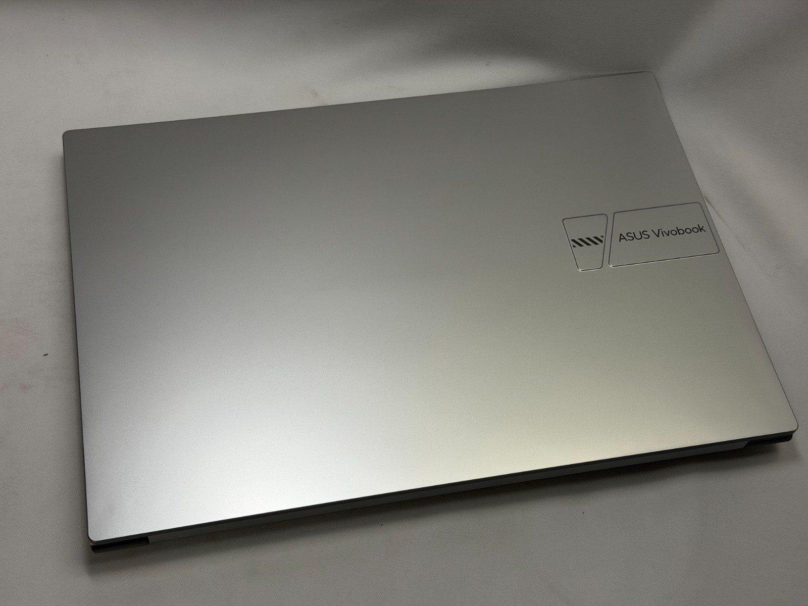 ASUS Vivobook F1605VA 16″ WUXGA i7-13620H 16GB 512GB UHD Graphics Windows 11