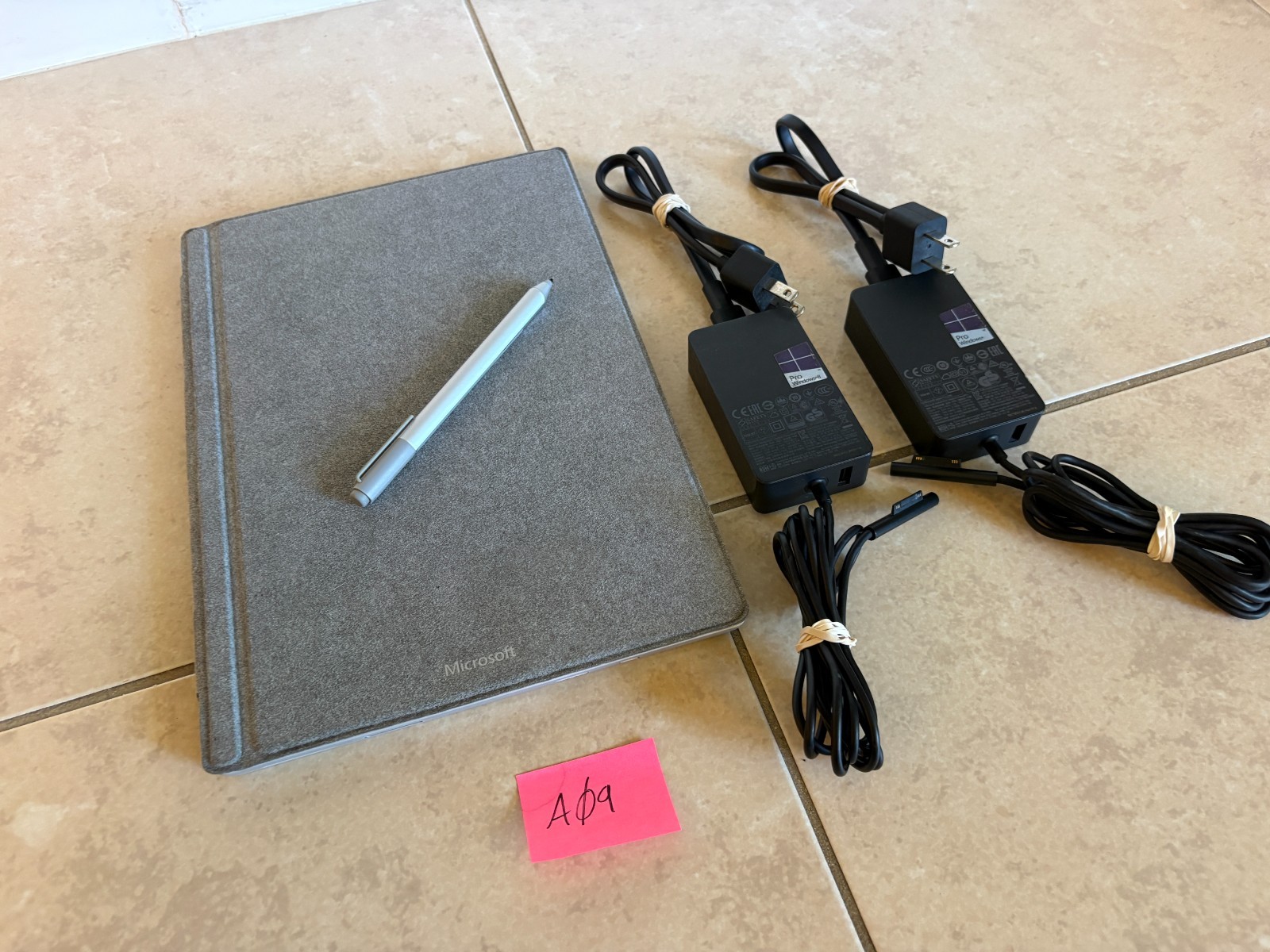 Microsoft Surface Pro 5 1796 i7-7660U 16GB 512GB Win11 Pro Pen Keyboard Bundle