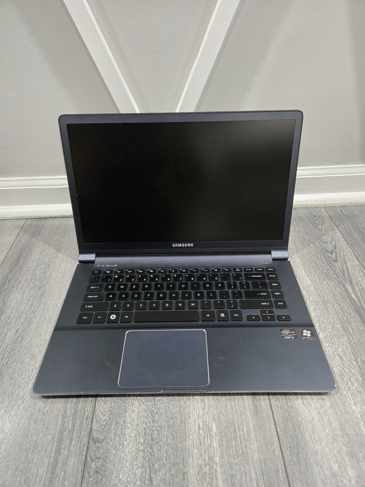 Samsung Series 9 Ultrabook 15″ Laptop Bundle With Case And Charger