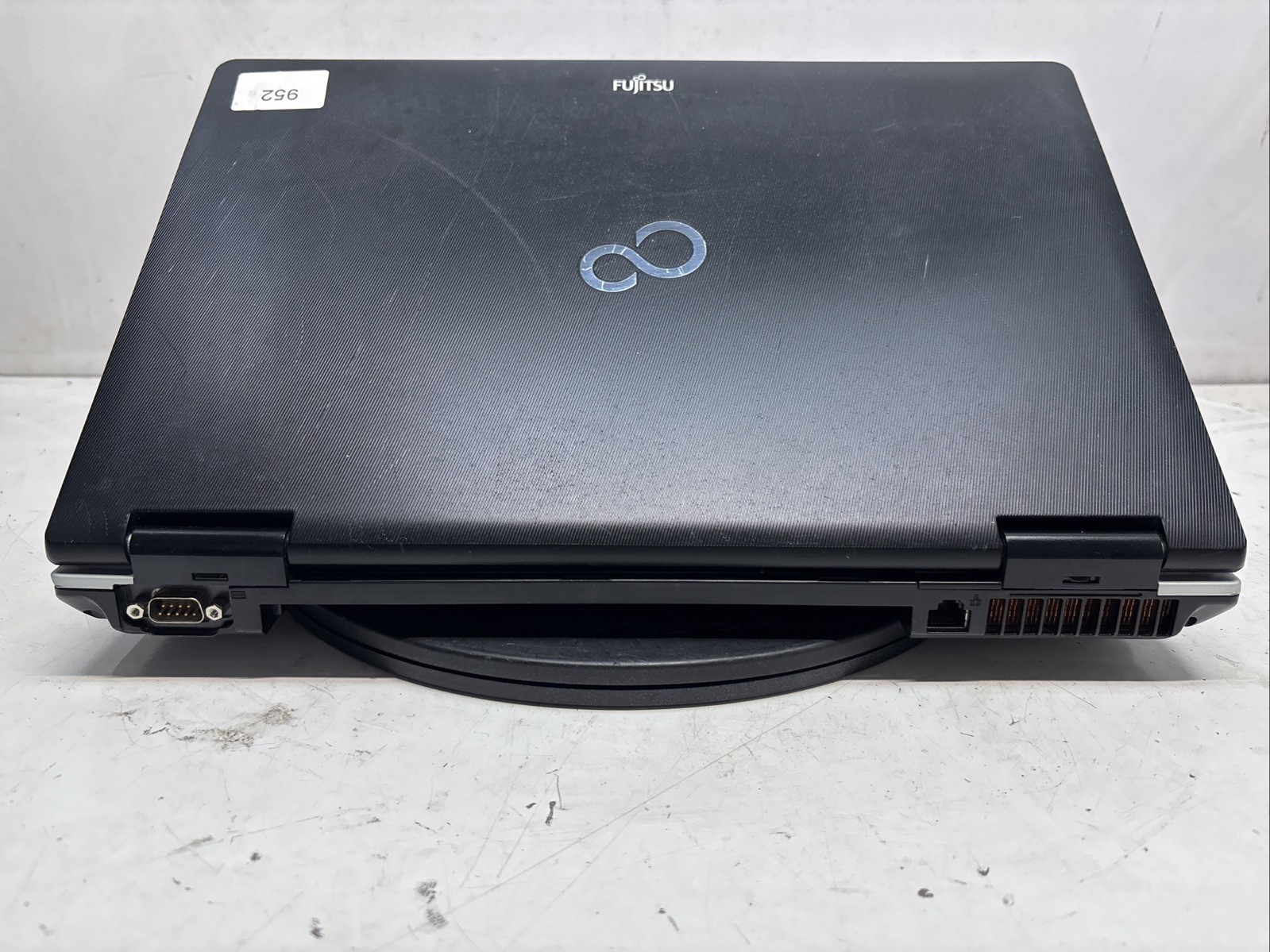 Fujitsu LifeBook E751 Intel i5-2520M 2.5GHz 4 GB NO HDD No Batt