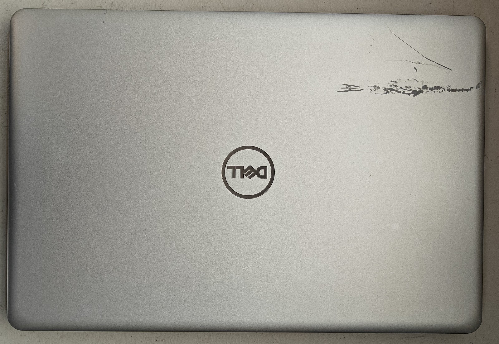 Dell Inspiron 5584 Touch i5-8265u 1.6GHz, 12GB RAM, 256GB M.2 SATA, Win 11 Home