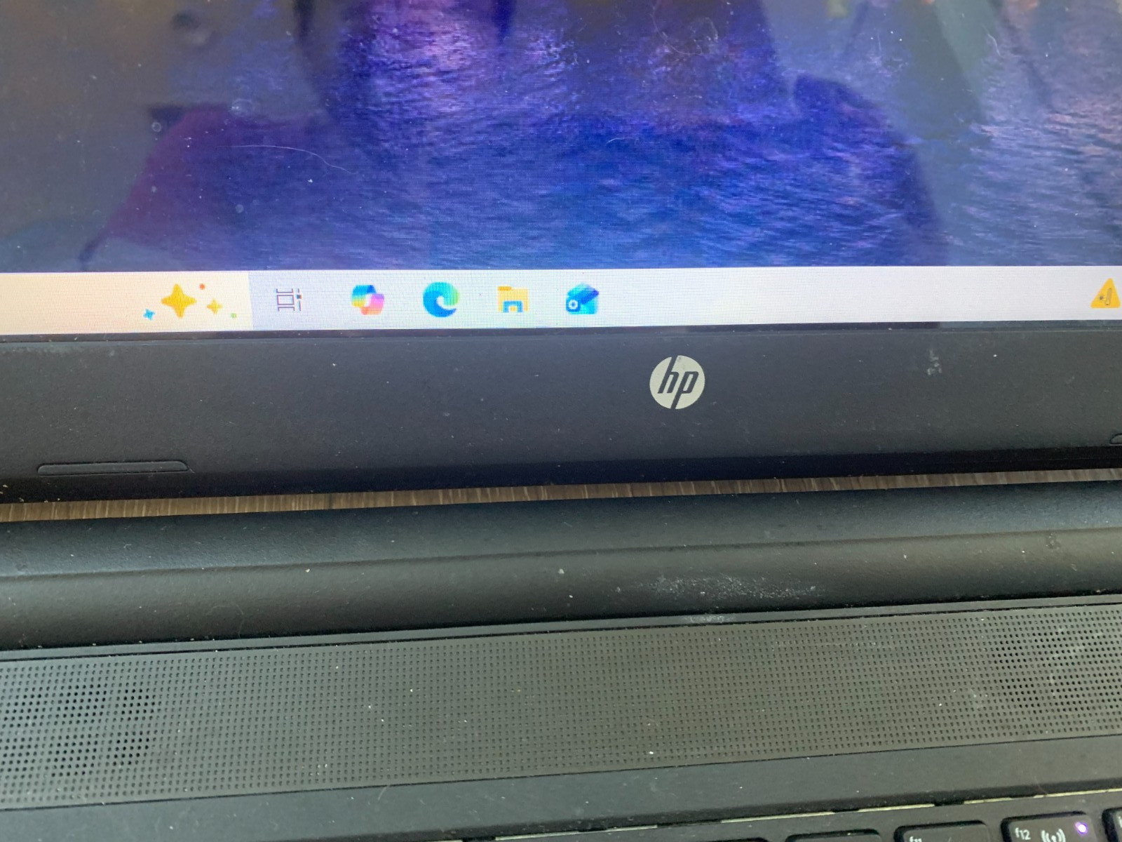 HP 15-f305dx 15.6″ AMD A6-5200 APU 2.00GHz 4GB RAM 500GB HDD Win 10 Home