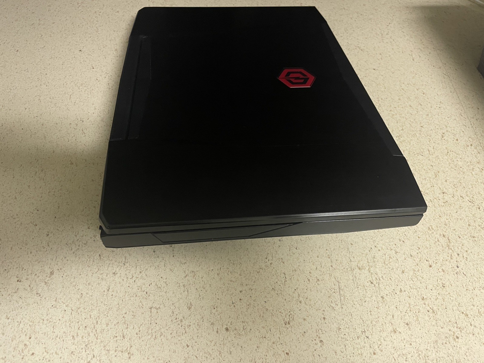 CyberPower Tracer Gaming Laptop I7-7700HQ NVIDIA GeForce GTX 1050 Ti 16GB RAM