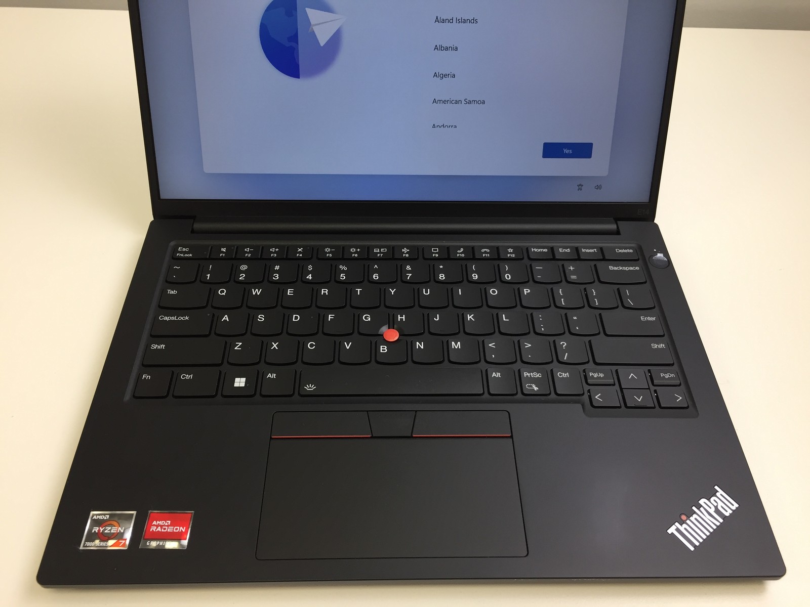 Lenovo ThinkPad E14 Gen 5 21JR0018US – AMD Ryzen 7 7730U, 16GB RAM, 512GB SSD
