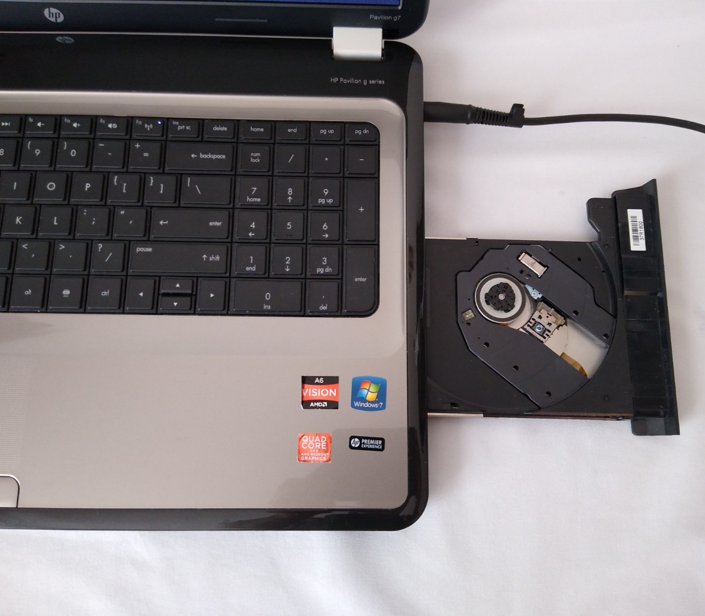HP Pavilion G7 Notebook Laptop Windows 7 Home Premium AMD 4Core 1.5GHz 4GB RAM