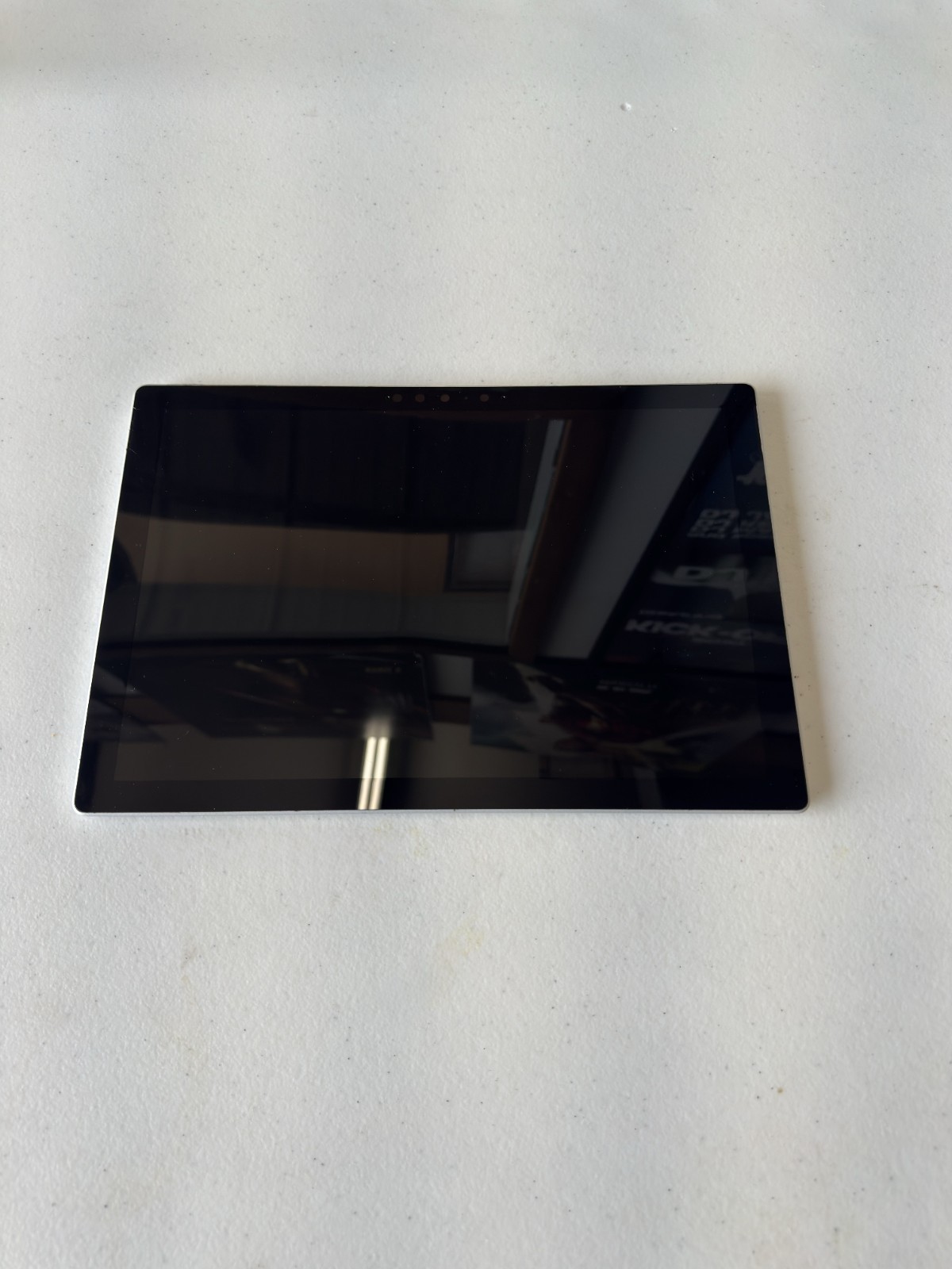 Microsoft Surface Pro 7 128GB Wi-Fi i5 4GB Ram Windows 10 12.3″ – Platinum