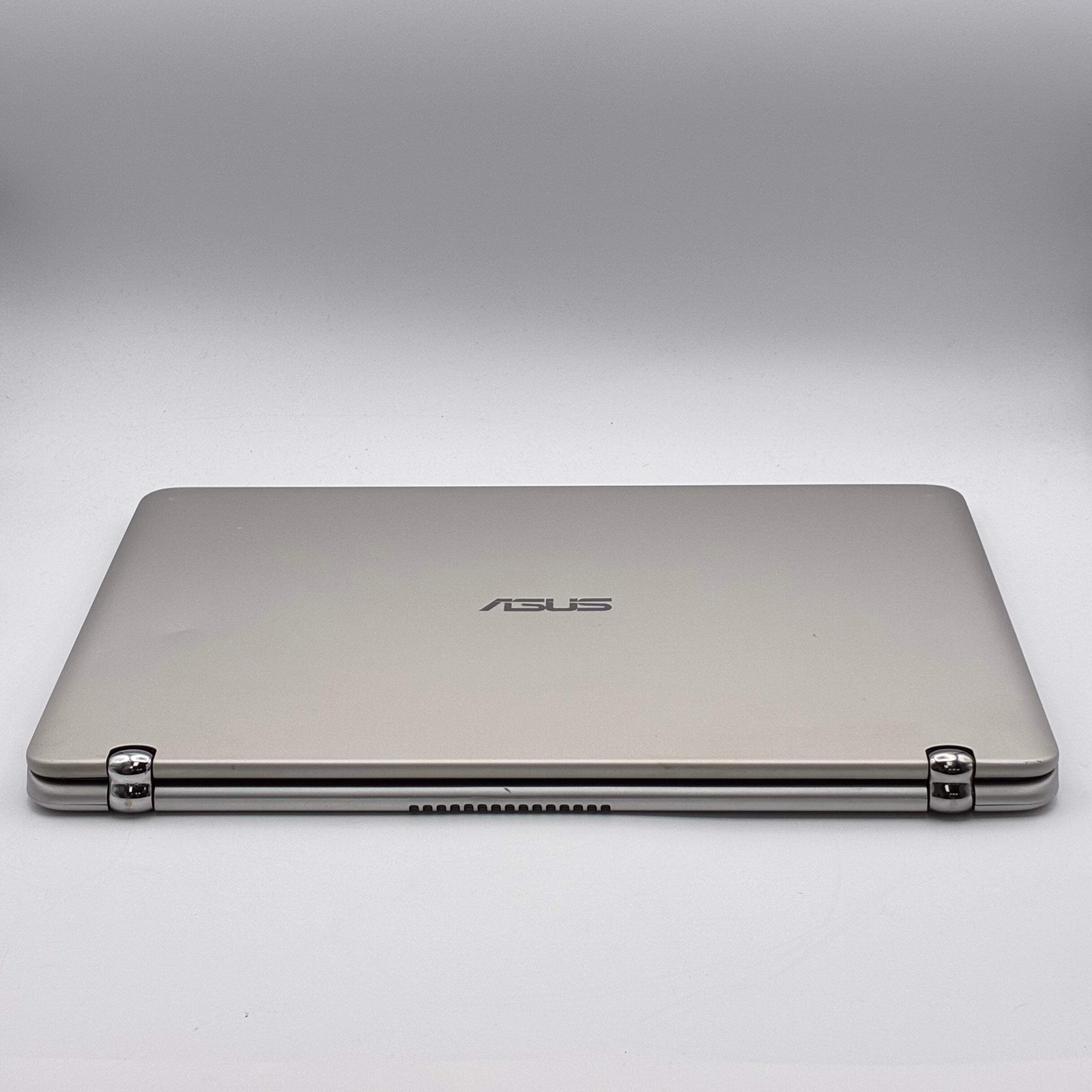 Asus Q504U 15 inch Core 5 12GB 1TB Silver READ