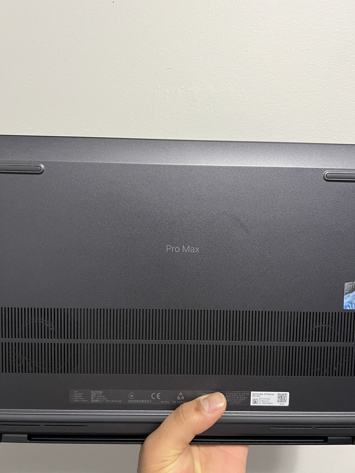 Dell Pro Max 16 Premium MA16250 16″ Core Ultra 7 265H 2.2GHz 64GB RAM 2TB SSD