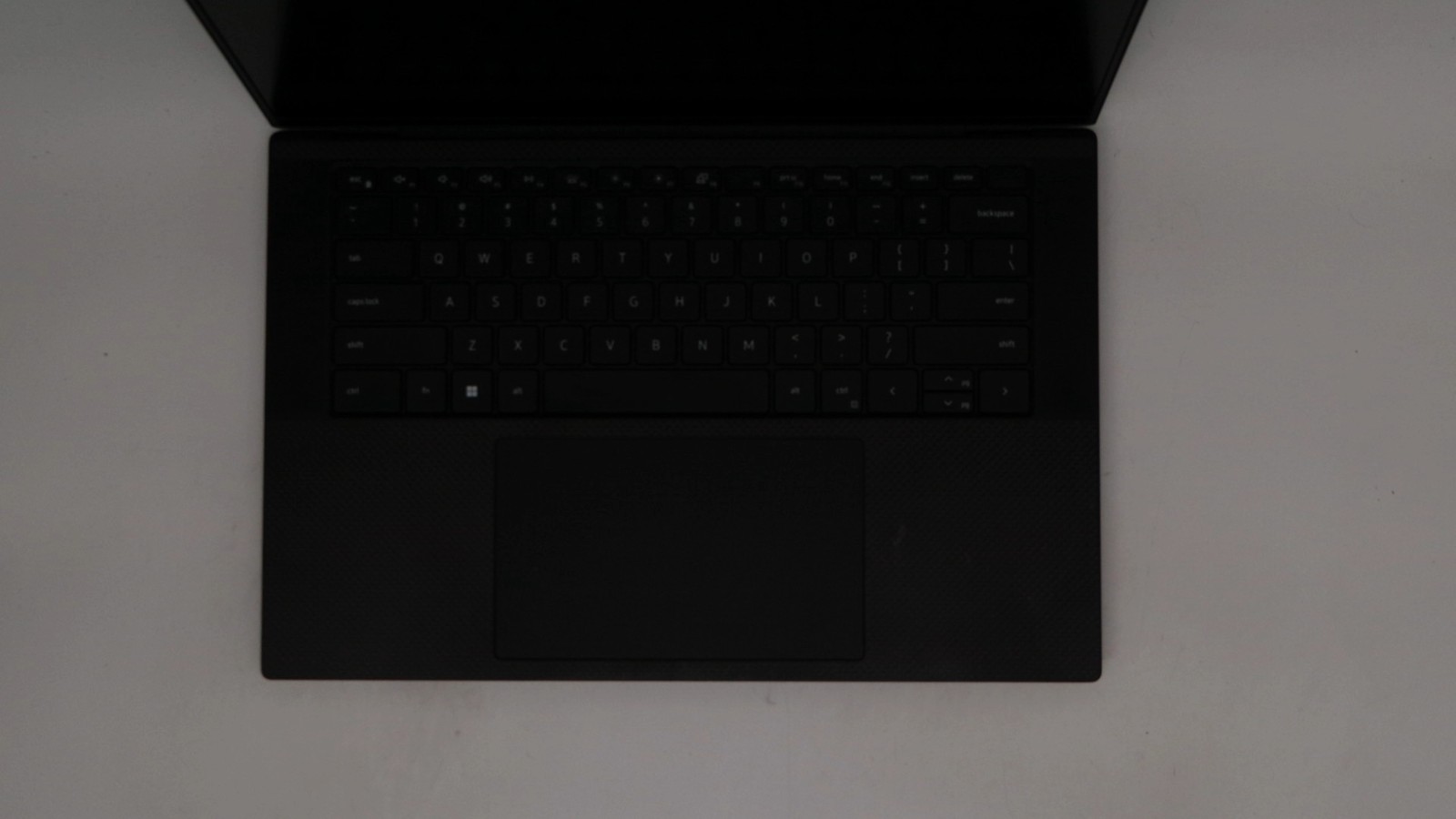 Dell Precision 5570 15″ i9-12900h 32GB 512GB – Very Good