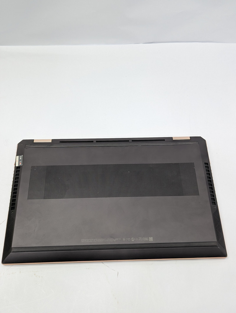 HP Spectre x360 2-in-1 15-EB0053DX 15.6″ 4K UHD Touch i7-10750H 16GB 1TB 1650 Ti