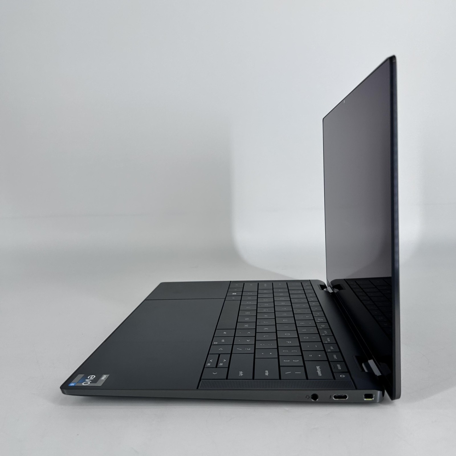 Dell Latitude 9440 (2-in-1) 14 2K TOUCH 1.3 GHz i5-1335U 16GB 512GB SSD Good