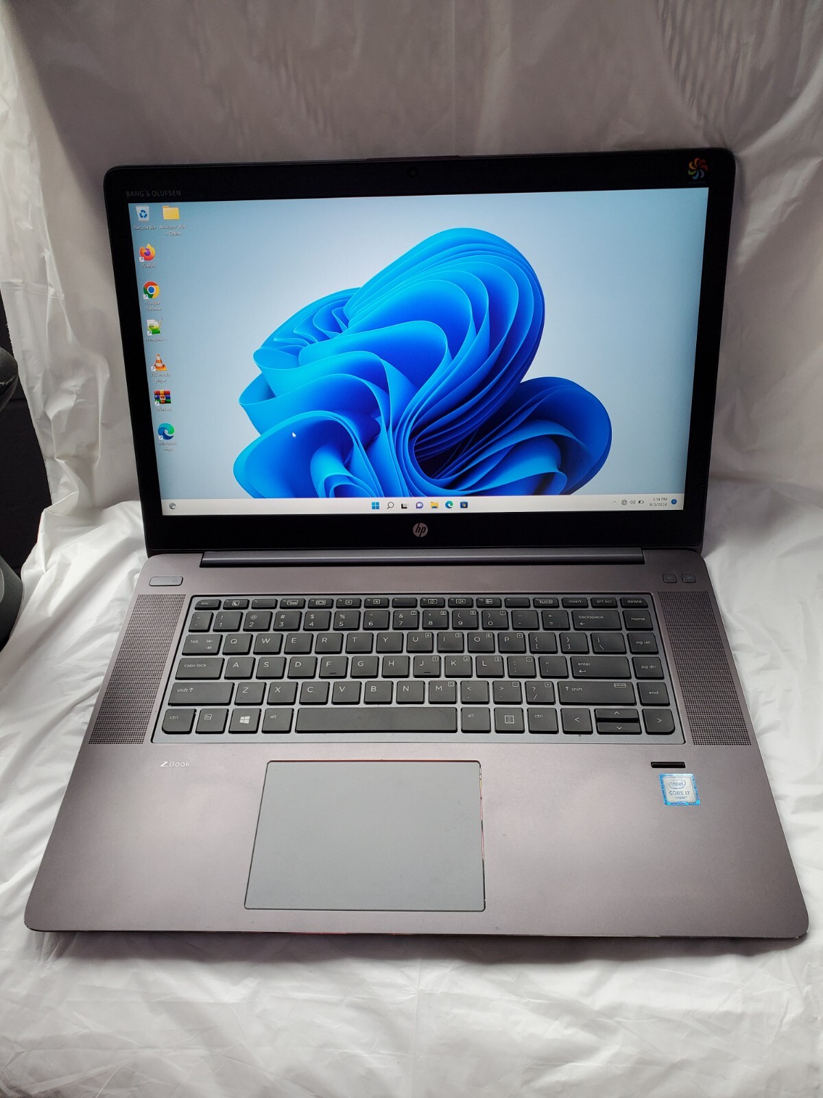HP ZBook Studio G3 w/ Intel Core i7-6700HQ 16GB RAM 256GB SSD WIN 11 PRO
