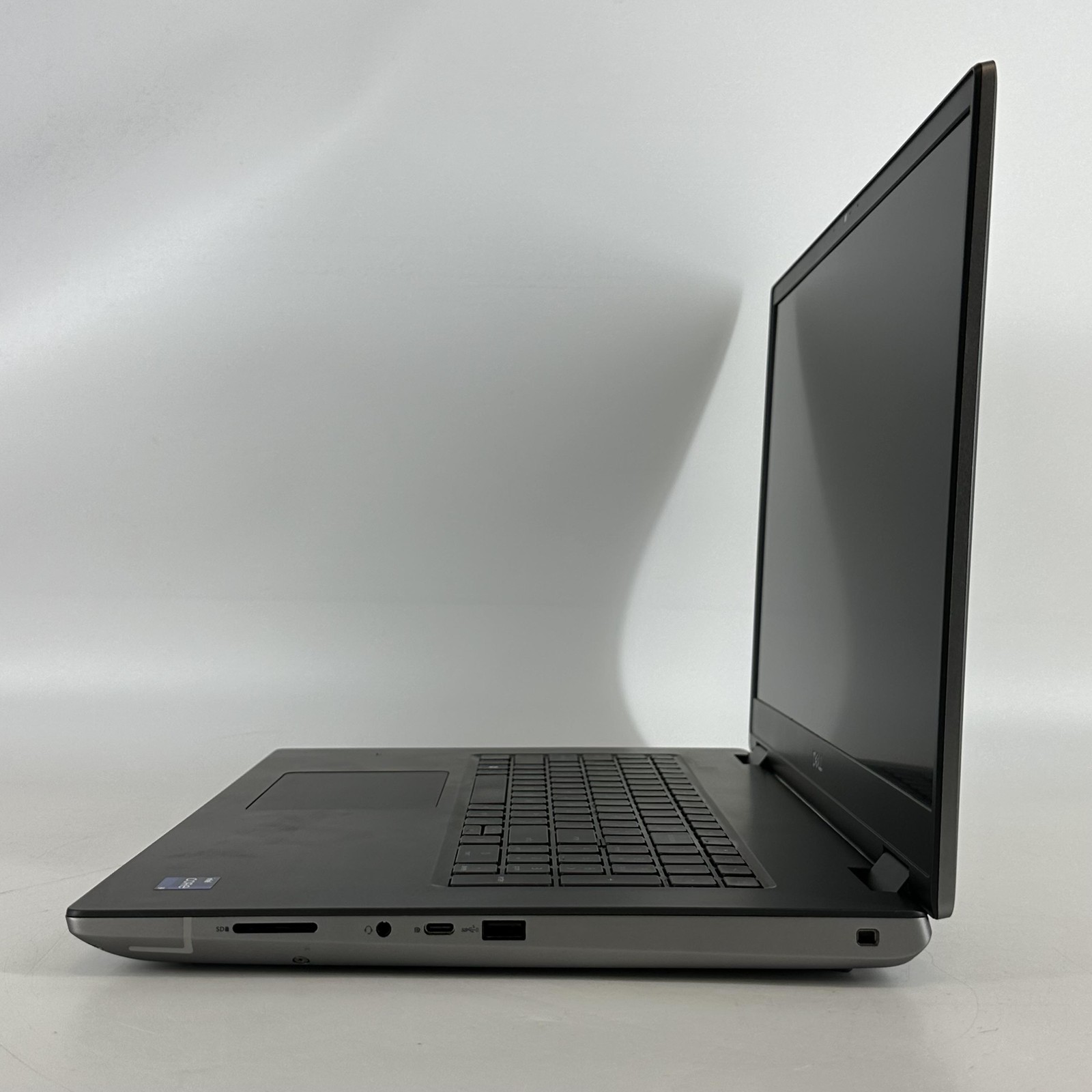 Dell Precision 7770 17.3 FHD 2.3 GHz i9-12950HX 32GB 1TB SSD RTX A1000 Good