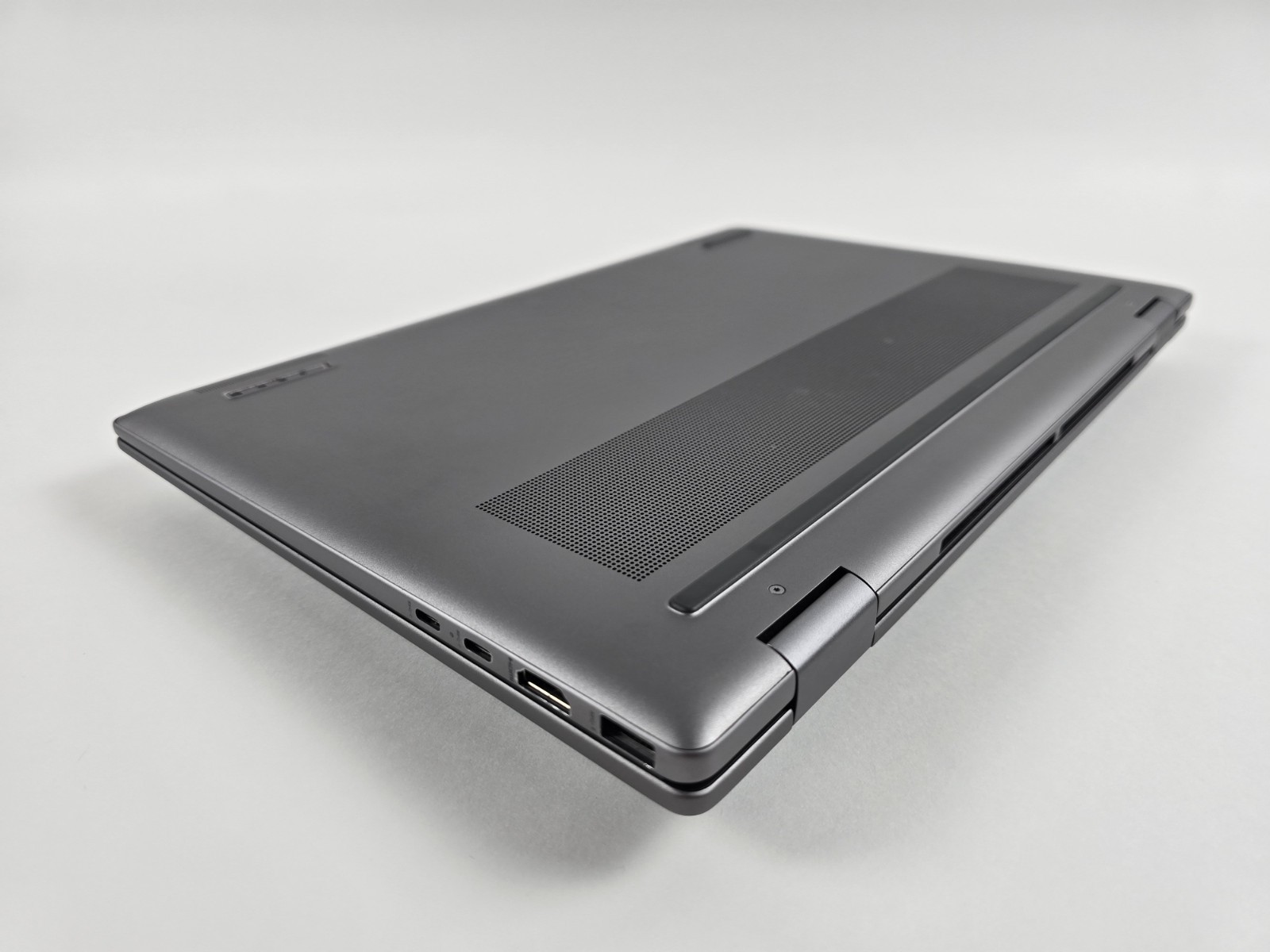 HP Envy x360 16″ WUXGA 2-in-1 Touch Ryzen 7 8840HS 16GB 1TB SSD – Used