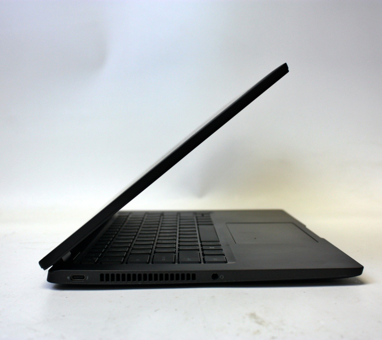 Dell Latitude 7420 I7-1165G7 16GB Ram 14.0″FHD screen