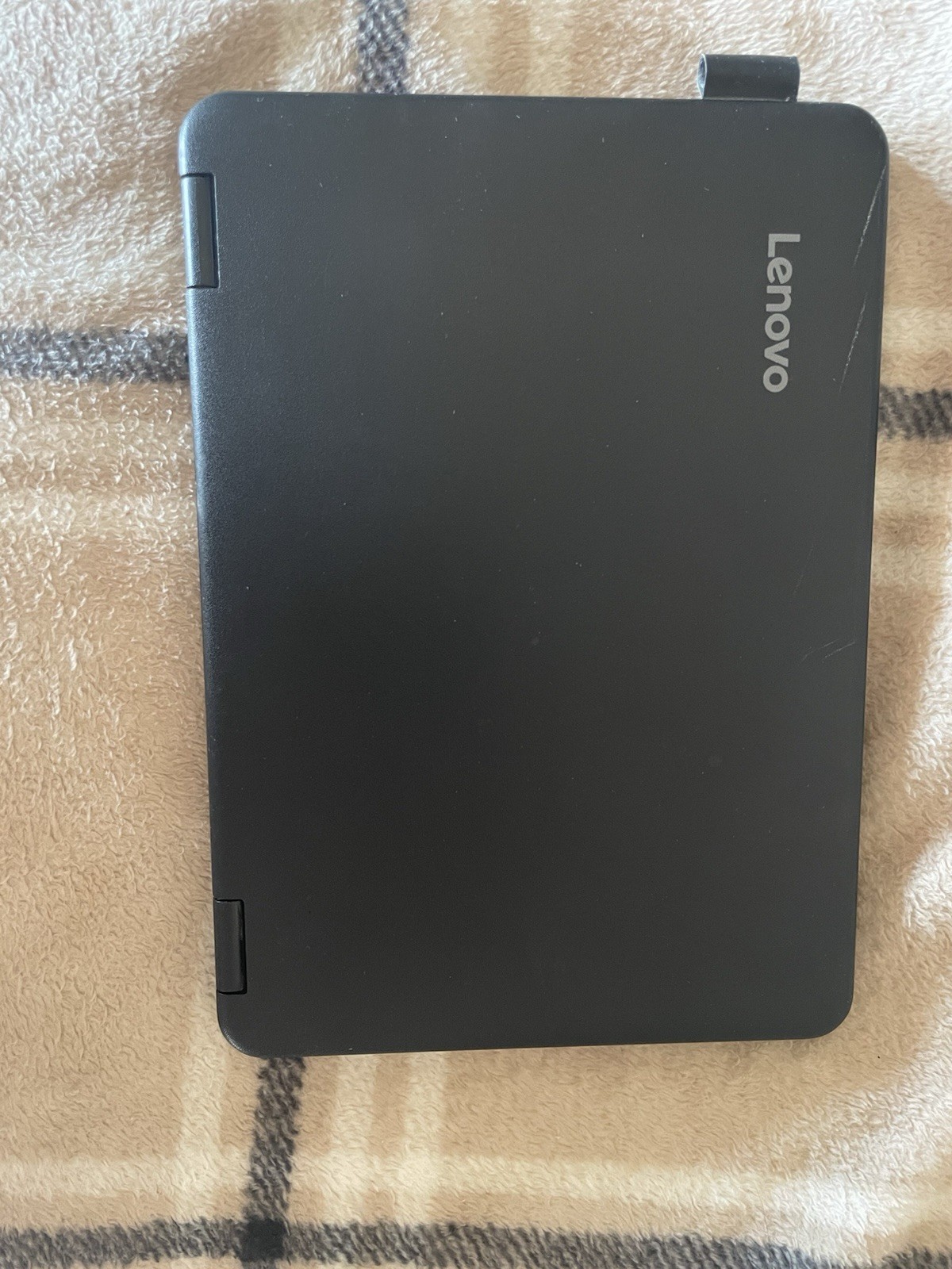 Lenovo 300e Chromebook 81FY Black, Touchscreen, 64GB Storage, 4GB RAM