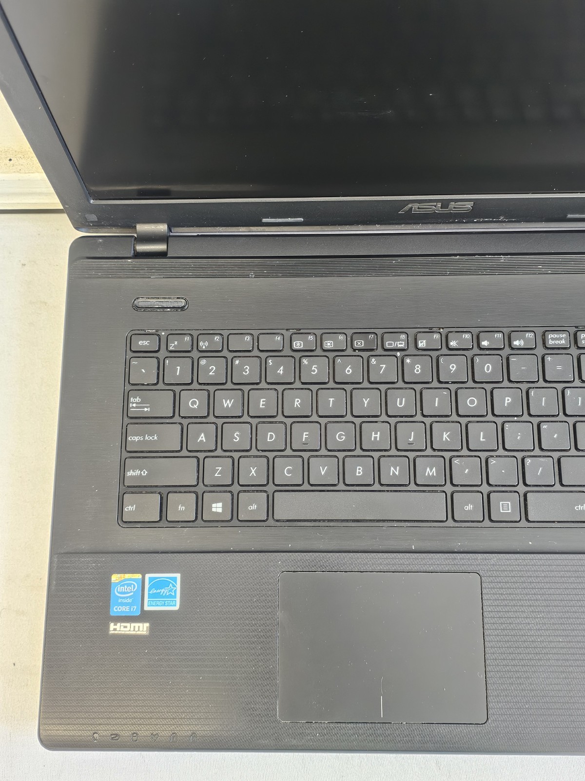 ASUS X755J Laptop – Intel i7 – 8GB RAM – 250GB HDD – BAD BATT – Windows 10