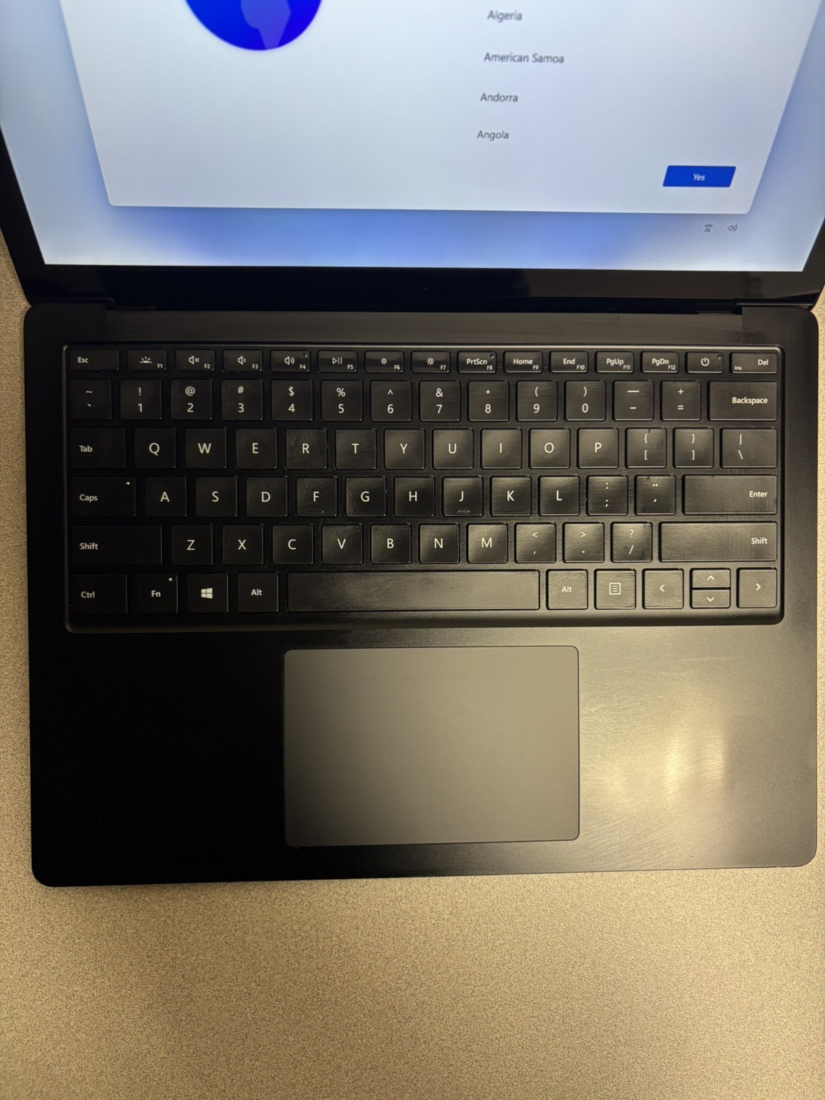 Microsoft Surface Laptop 3 13.5″ Touch Intel i7 16GB 512 SSD Win 11 pro- Black