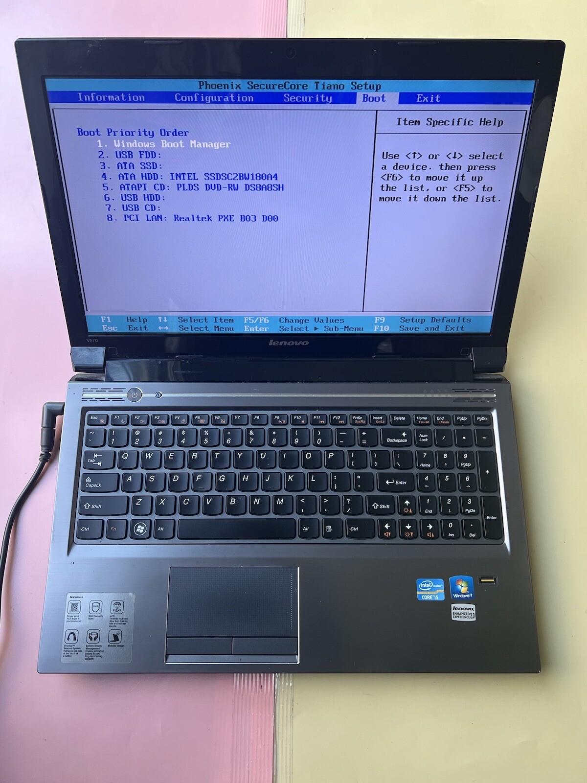 Lenovo V570 15.6″ Intel Core i5-2450M 2.50GHz 8GB RAM 180GB SSD WEBCAM