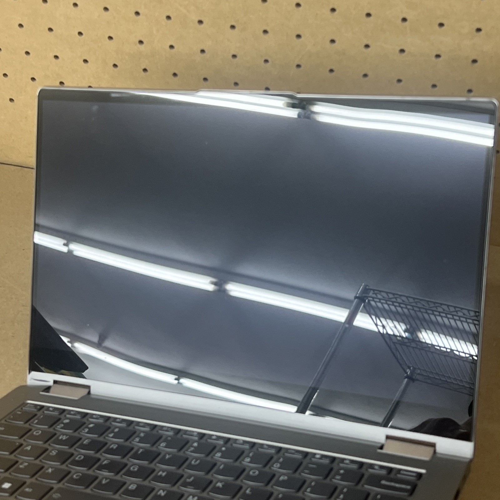 Lenovo ThinkBook 14s Yoga G2 IAP 2-in-1 i5-1235U 16gb Ram 256gb – Fair *Read*