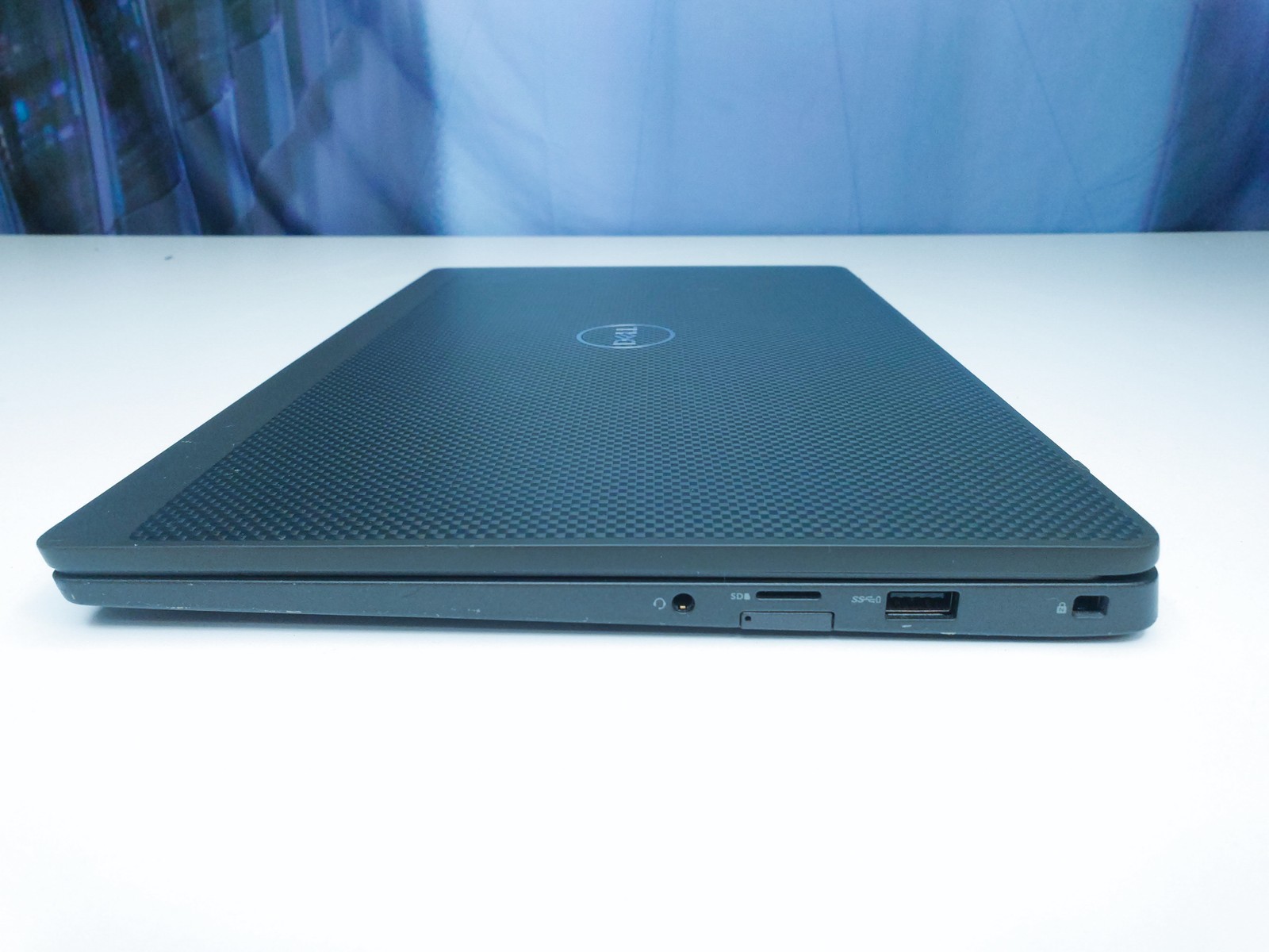 Dell Latitude 7400 14″ FHD Touch i5-8265U 8GB RAM 256GB NVMe SSD Win 11 Pro