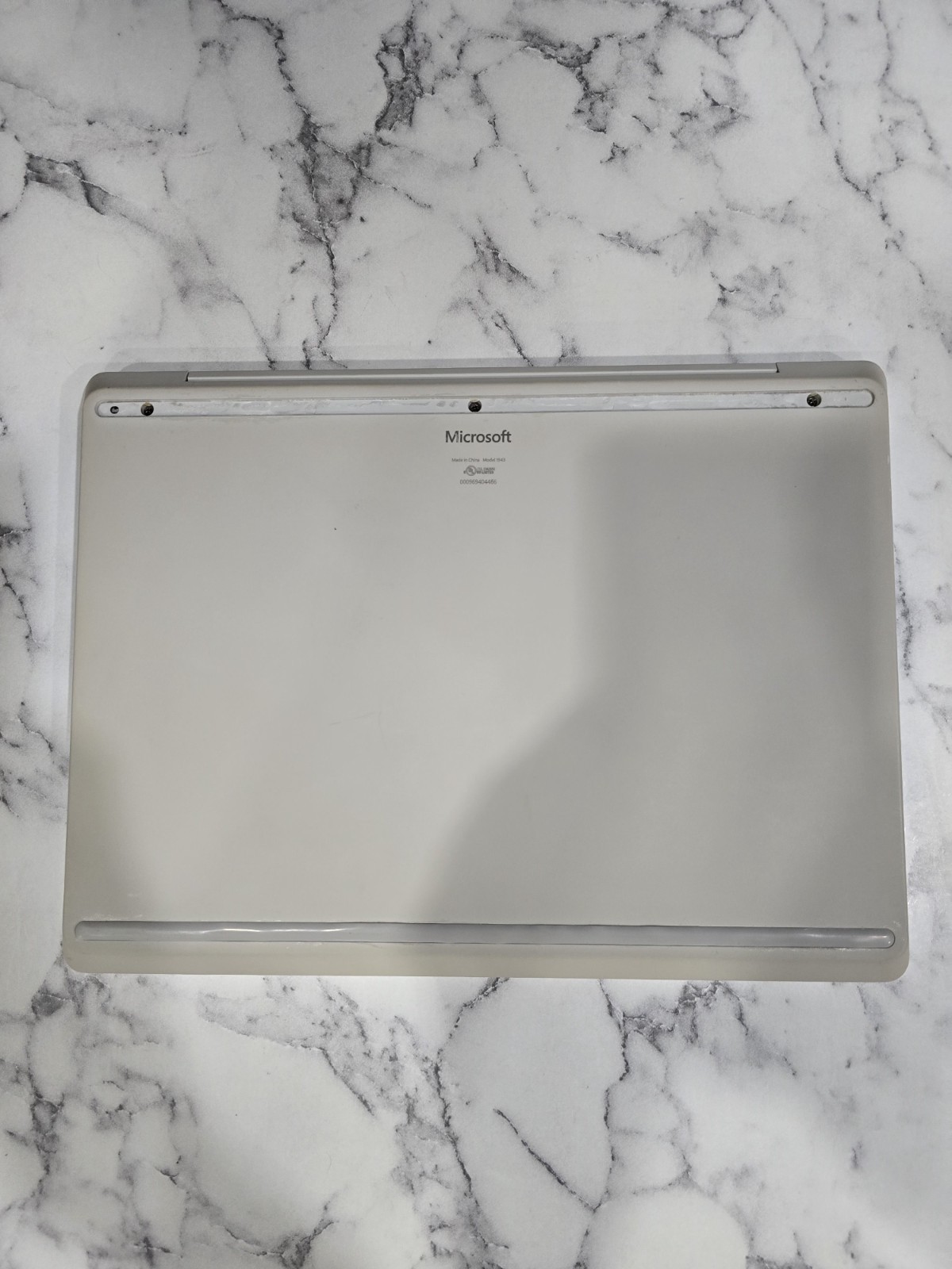 Microsoft Surface Laptop Go 1943 Platinum i5 4GB 64GB SSD 12.4″ Windows 10