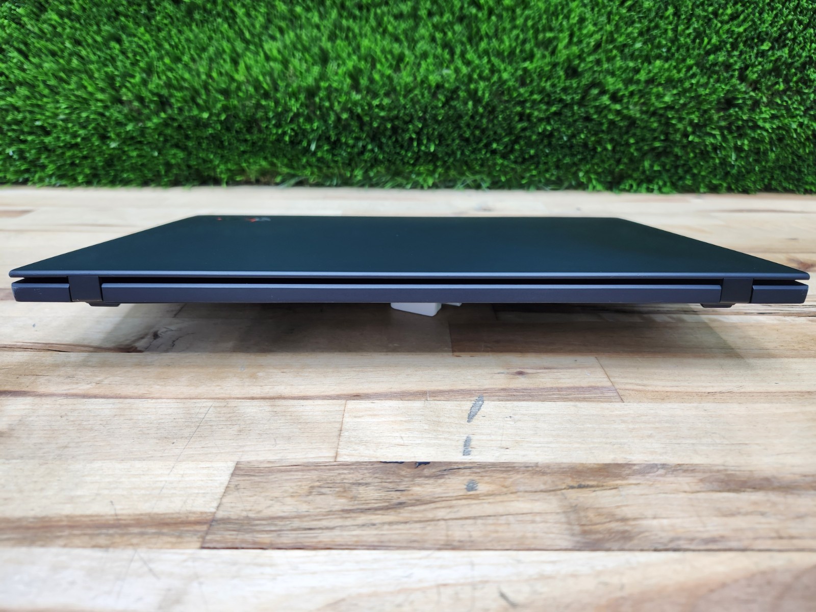 Lenovo ThinkPad X1 Carbon Gen 7 14″ FHD i5-10210U 8GB 256GB SSD Windows 11 Pro ~
