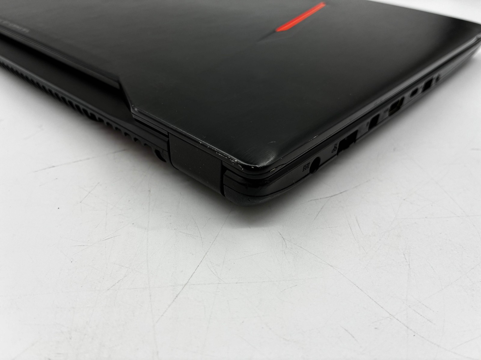 ASUS ROG Strix GL702V 17.3″ i7-6700HQ 12GB GTX 1060 SSD HDD Gaming Laptop Used