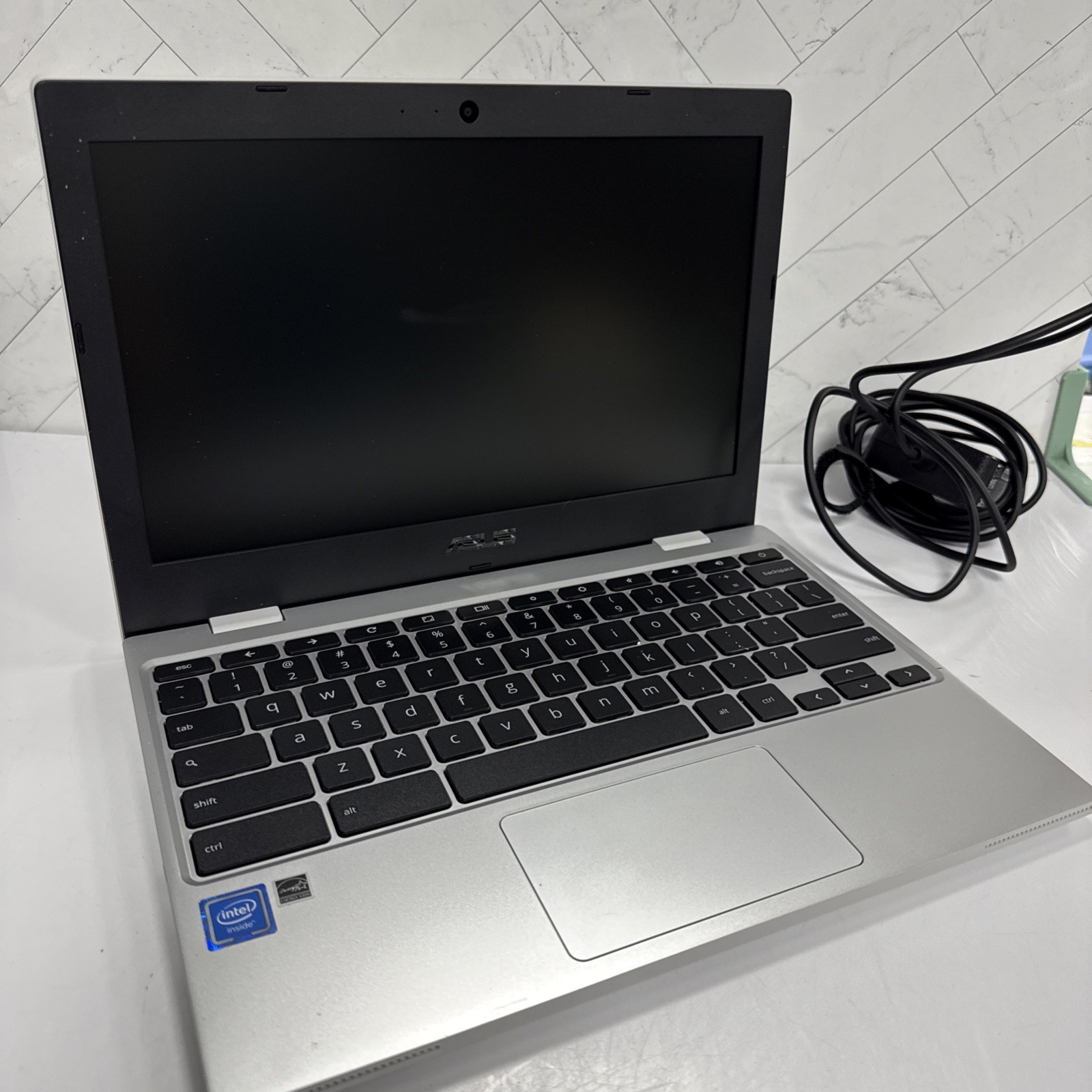ASUS Chromebook CX1, 11.6″ HD NanoEdge Display, Intel Celeron N3350 Processor