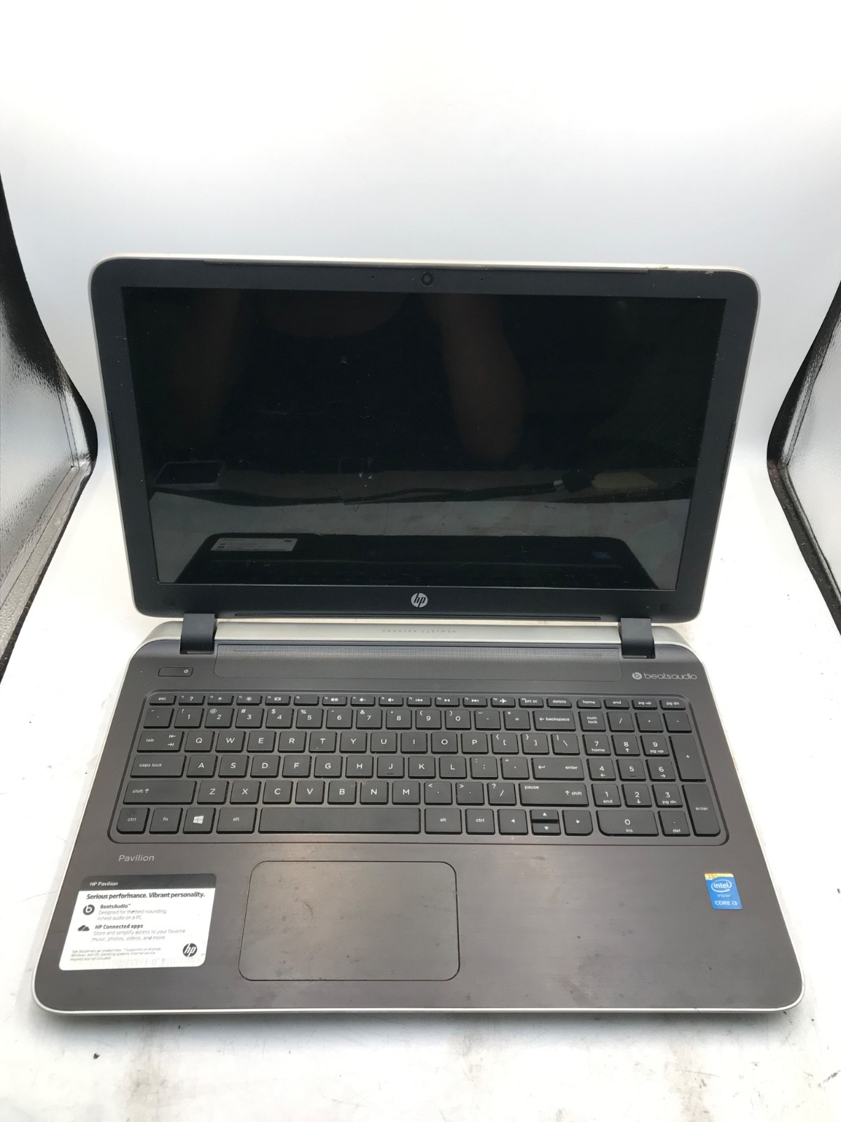 HP Pavilion P066us Intel Core i3-4030U 15″ Laptop-BOOTS/BAD DISPLAY -MZ