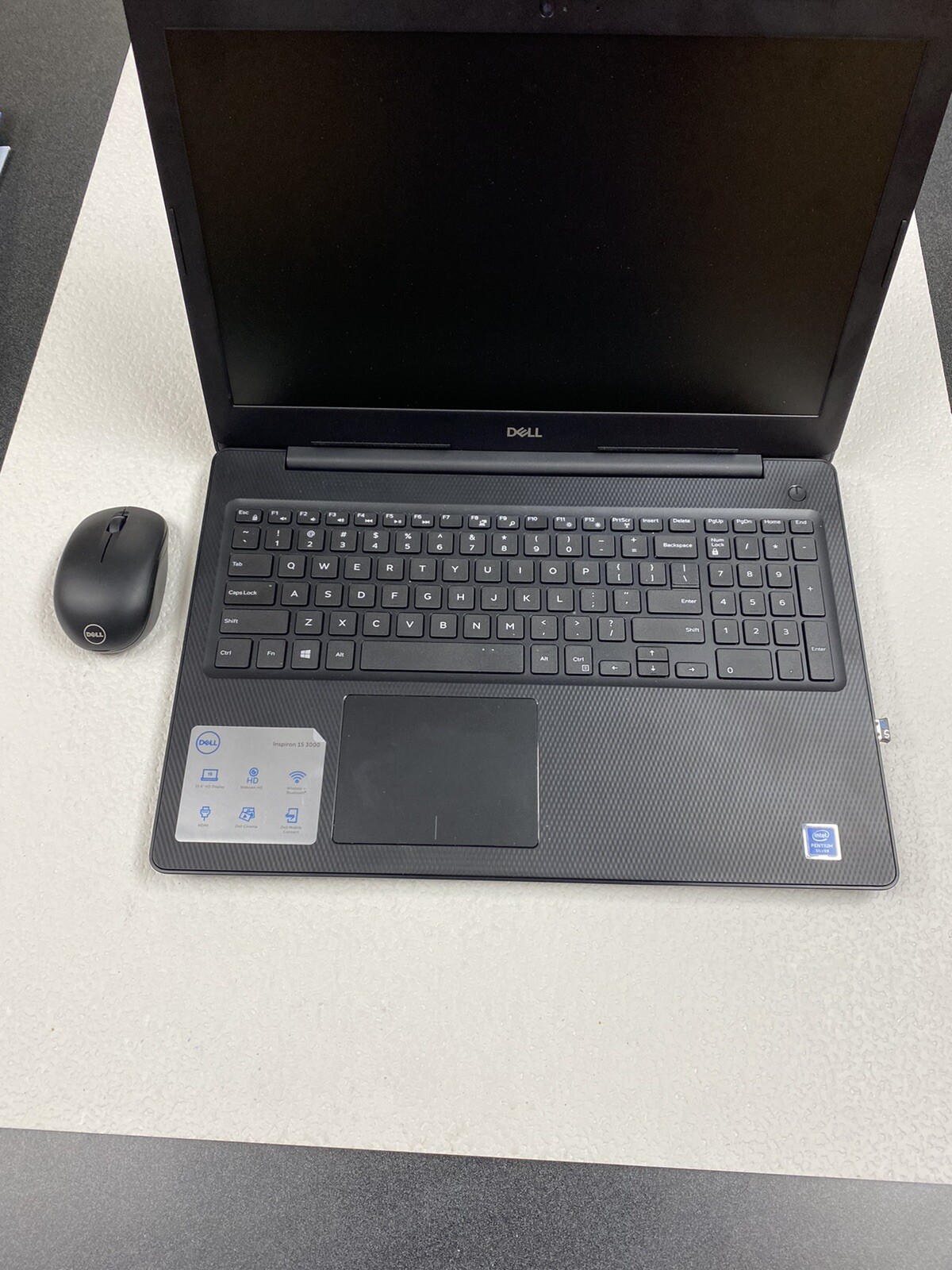 dell laptop inspiron 15 3000 series 3582 Mint with Wireless Mouse
