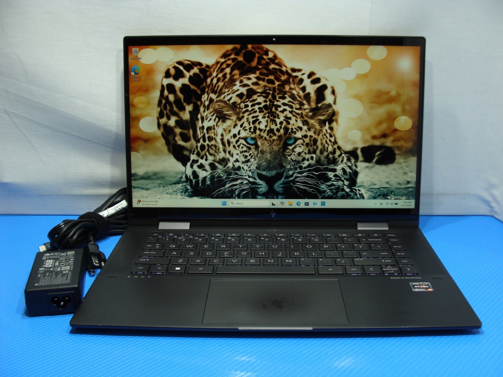 HP ENVY x360 15-ey0013dx 2-in-1 15.6″ TOUCH Ryzen 5 5625U 2.3GHz 8GB 256GB W11H