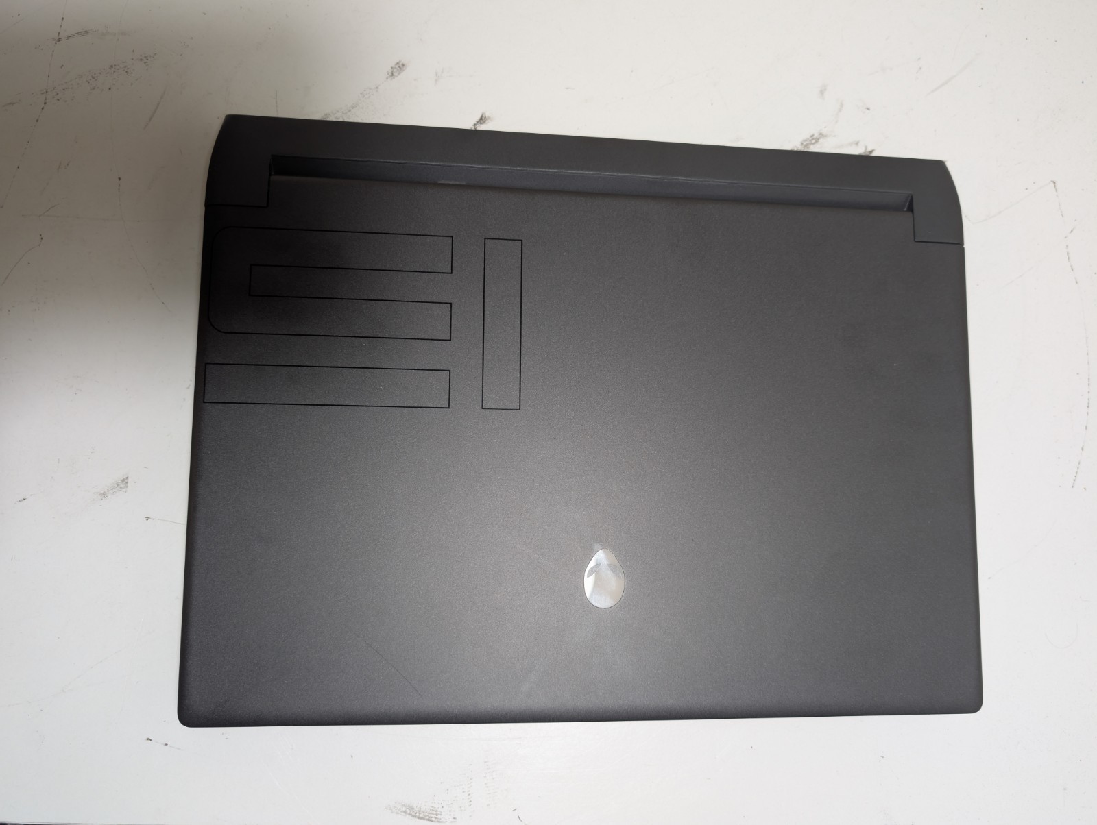 Alienware m15 R6 i7-11800H 2.3GHz 16GB RAM 1TB SSD Nvidia GeForce RTX 3070