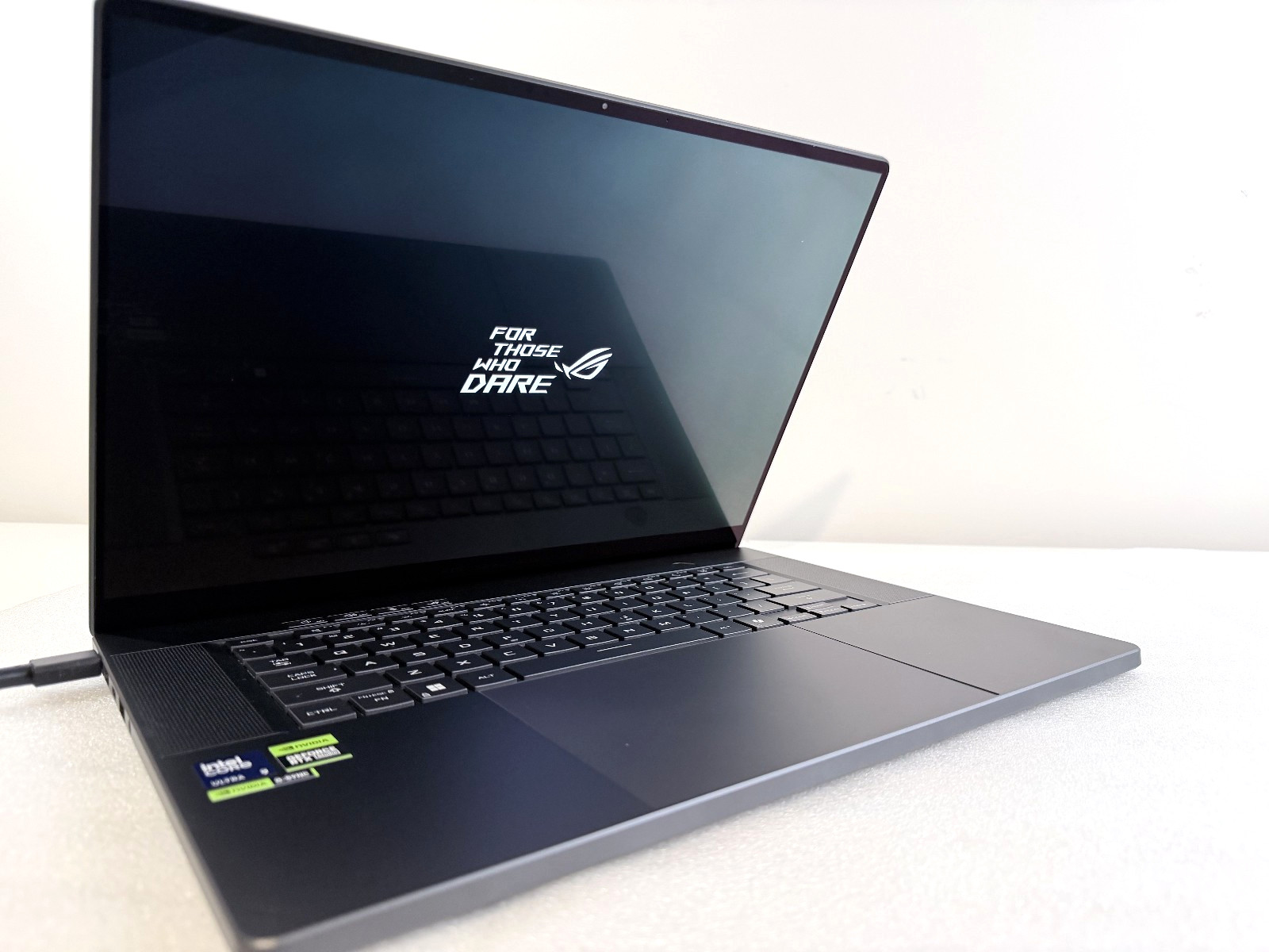 ASUS ROG Zephyrus G16 2025 – Ultra 285H, RTX 5070, 16GB RAM, 1TB SSD