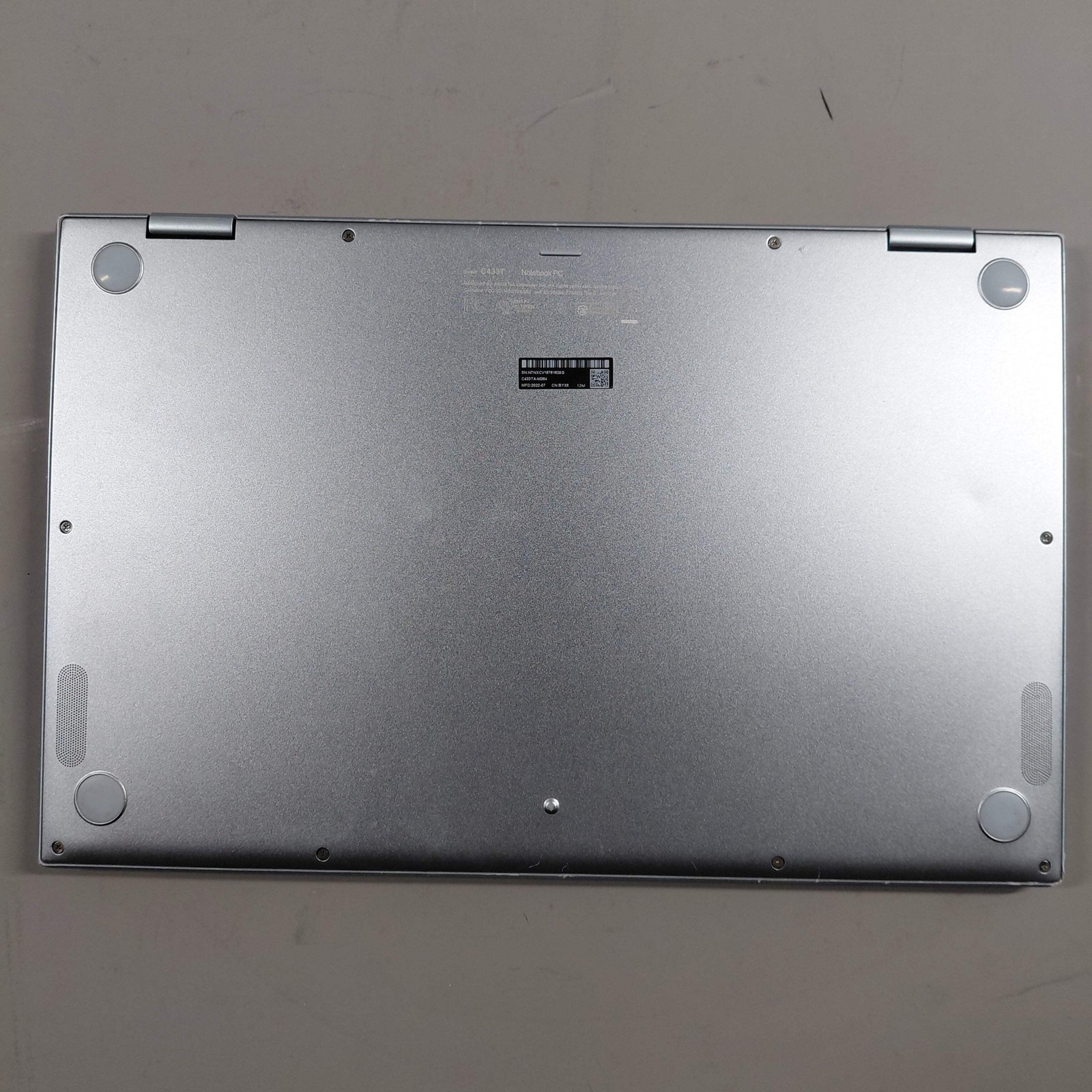 Asus Chromebook C433T 13.3″ m3-8100Y 8GB RAM 64GB