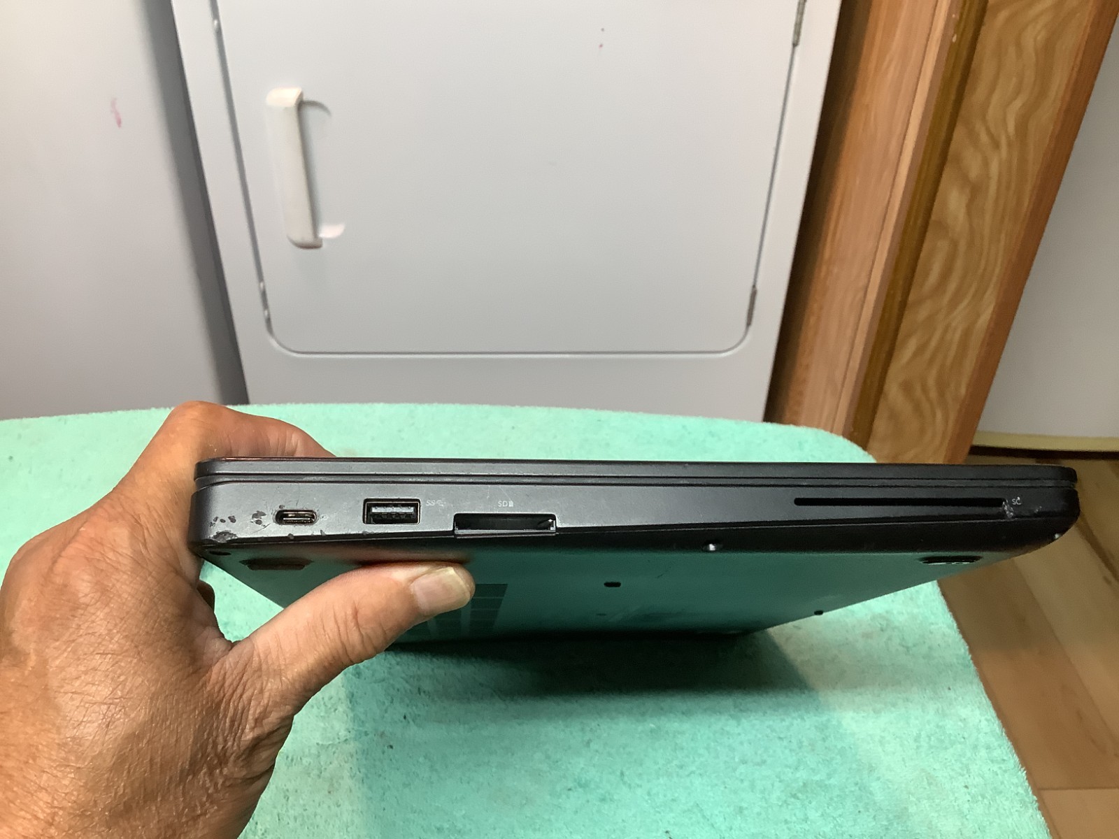 Dell Latitude 5480, i7-7820HQ – 8 GB – 256 GB NVMe + 32 GB Windows 11 Pro 25H2