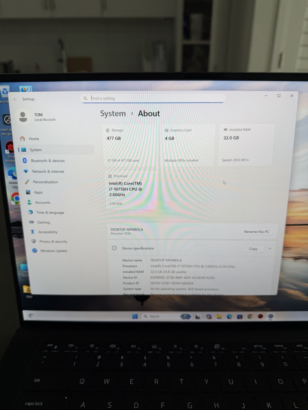Dell Precision 5550 i7 is a premium 15.6-inch