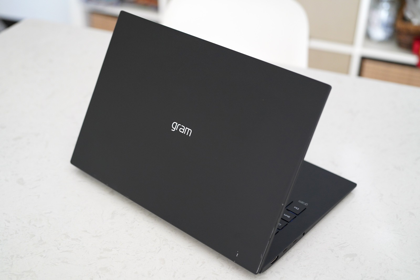 Unused LG Gram i7-1360P 16GB DDR5 512GB or 1-2TB SSD FHD+ 14″ Lightweight Laptop