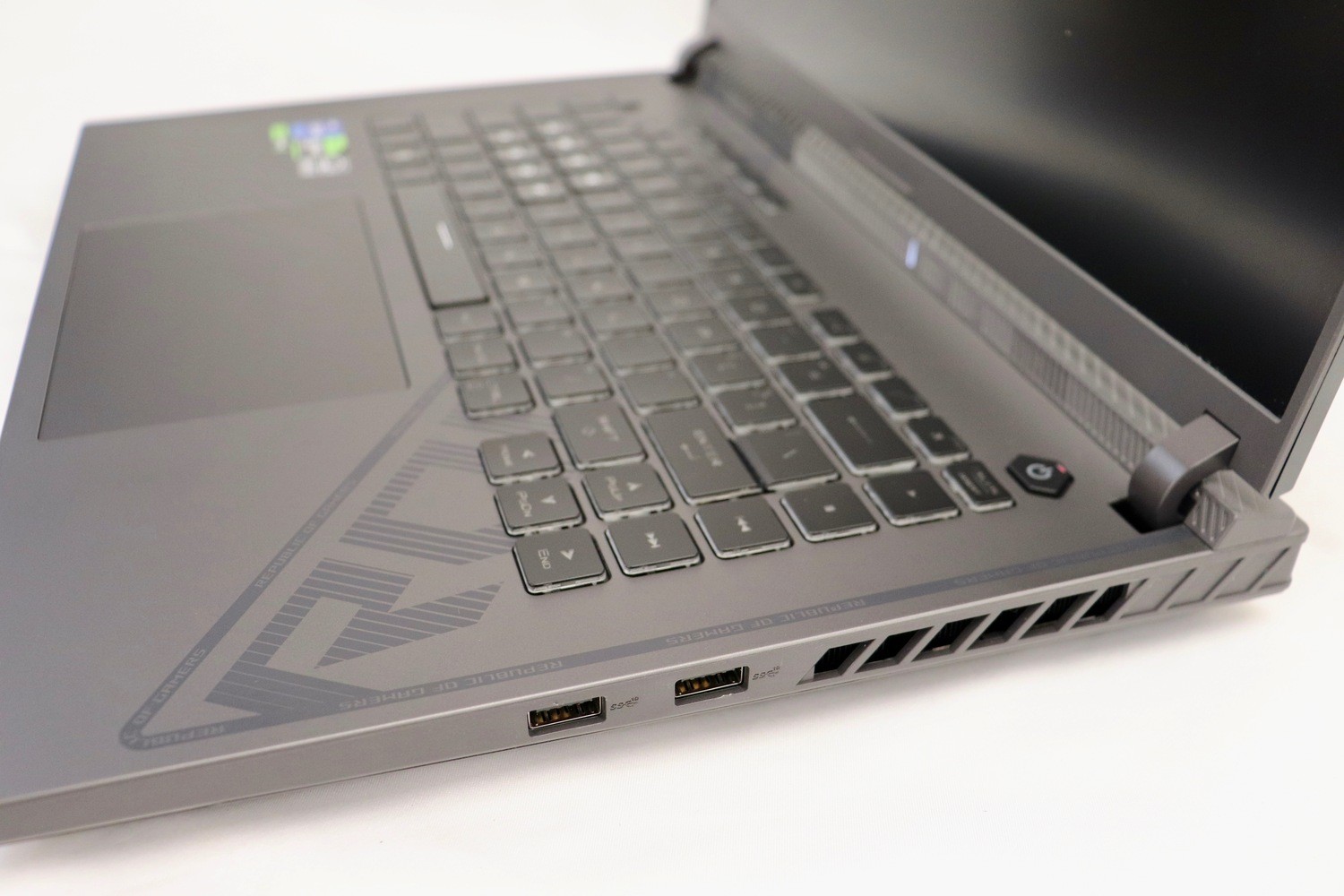 ASUS ROG Strix G16 G614JV i7-13650HX RTX 4060 16GB 1TB SSD 165Hz W11