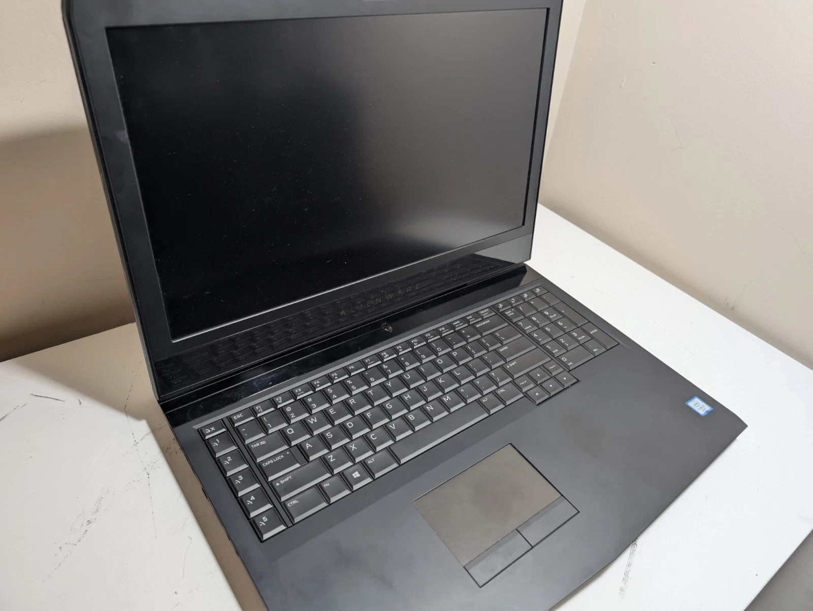 Alienware 17 R4 i7-6700HQ 2.6GHz 8GB RAM 128GB SSD Nvidia GeForce GTX 1070