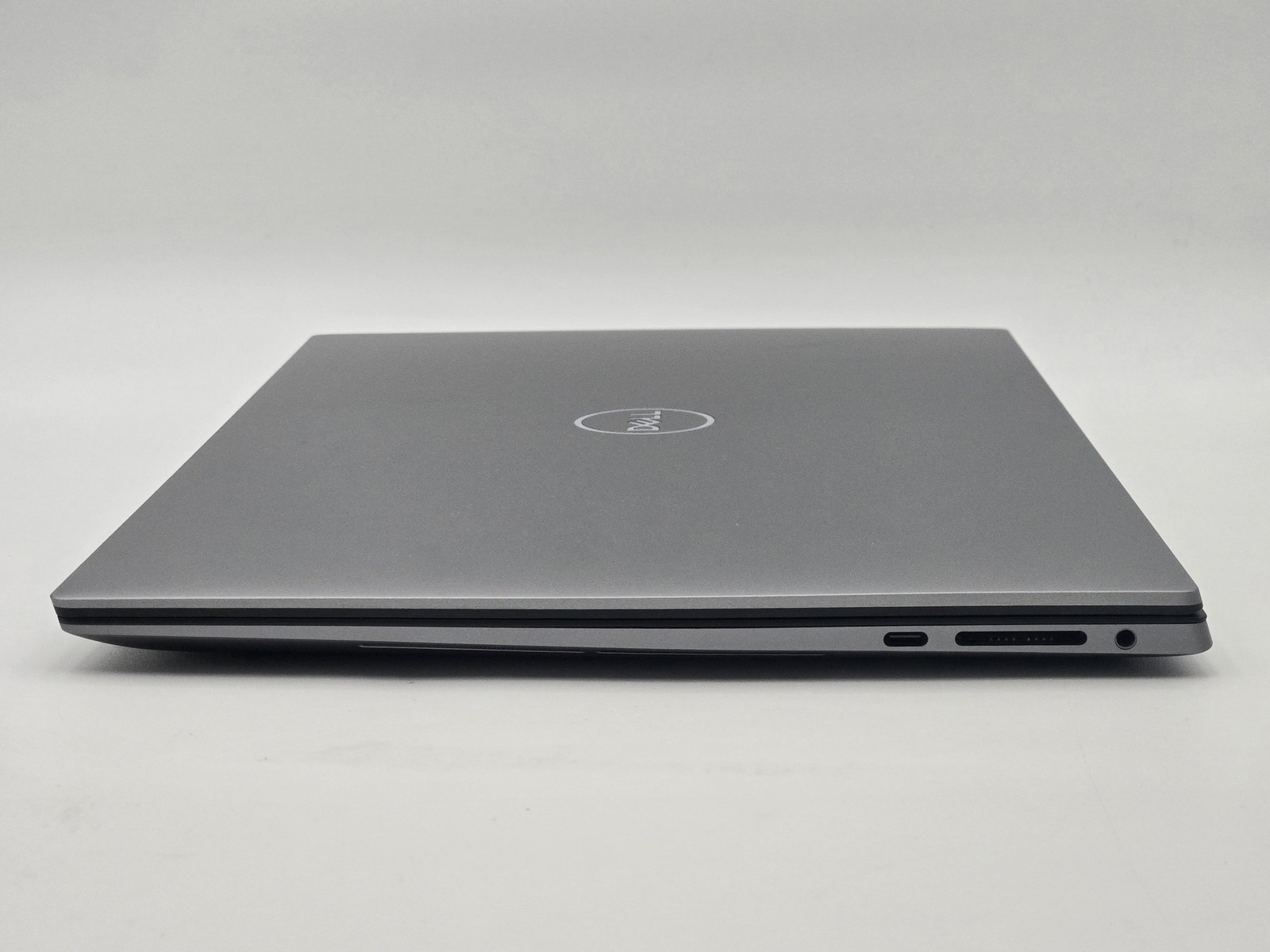 Dell Precision 5570 16″ FHD+ I7-12800H 1TB 32GB W11P RTX A2000 Backlit FP Reader