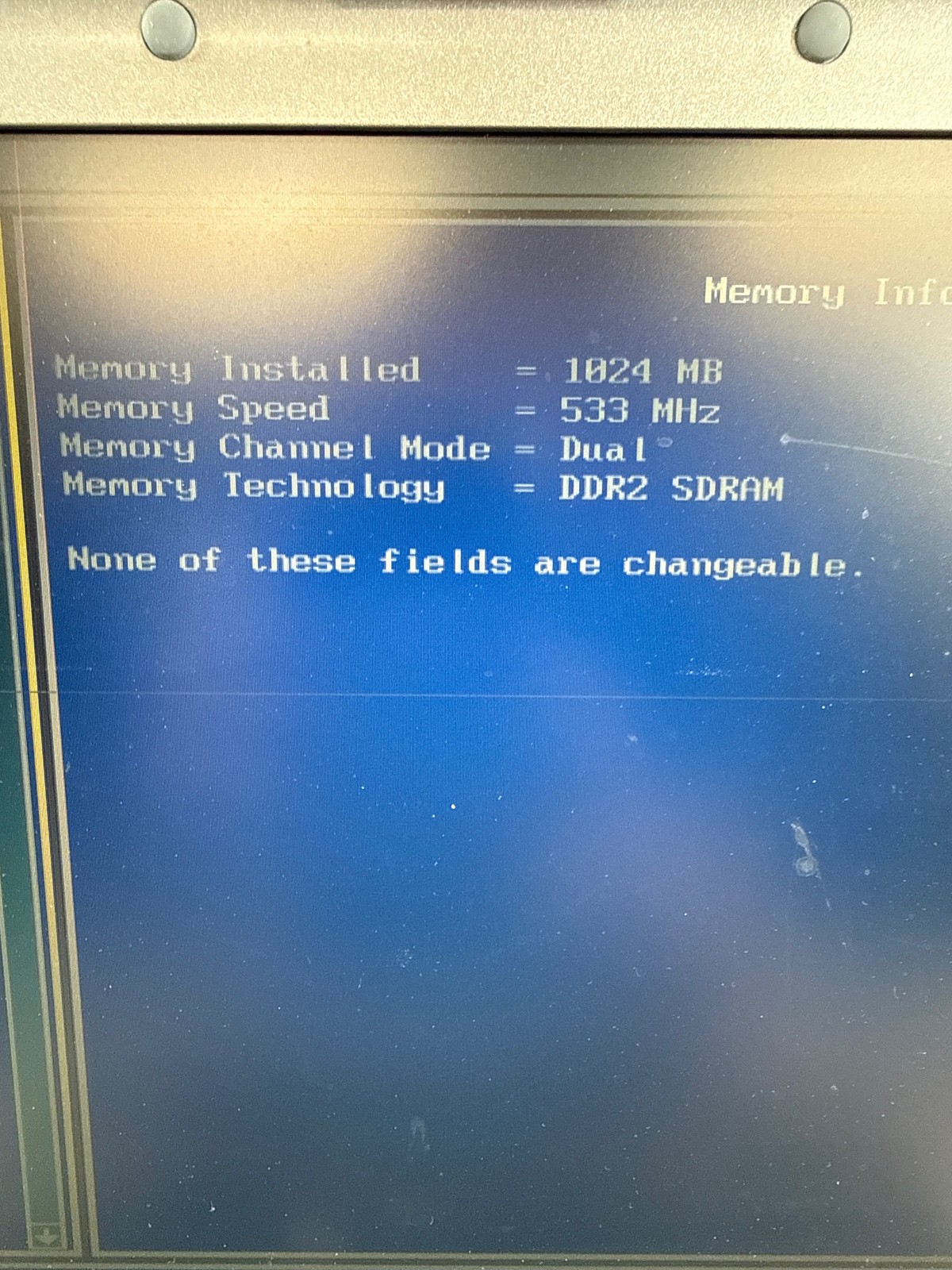 Dell Latitude D810 Win XP 2.1GHz 1 GB 40GB HDD 15.4″ FOR PARTS/REPAIR