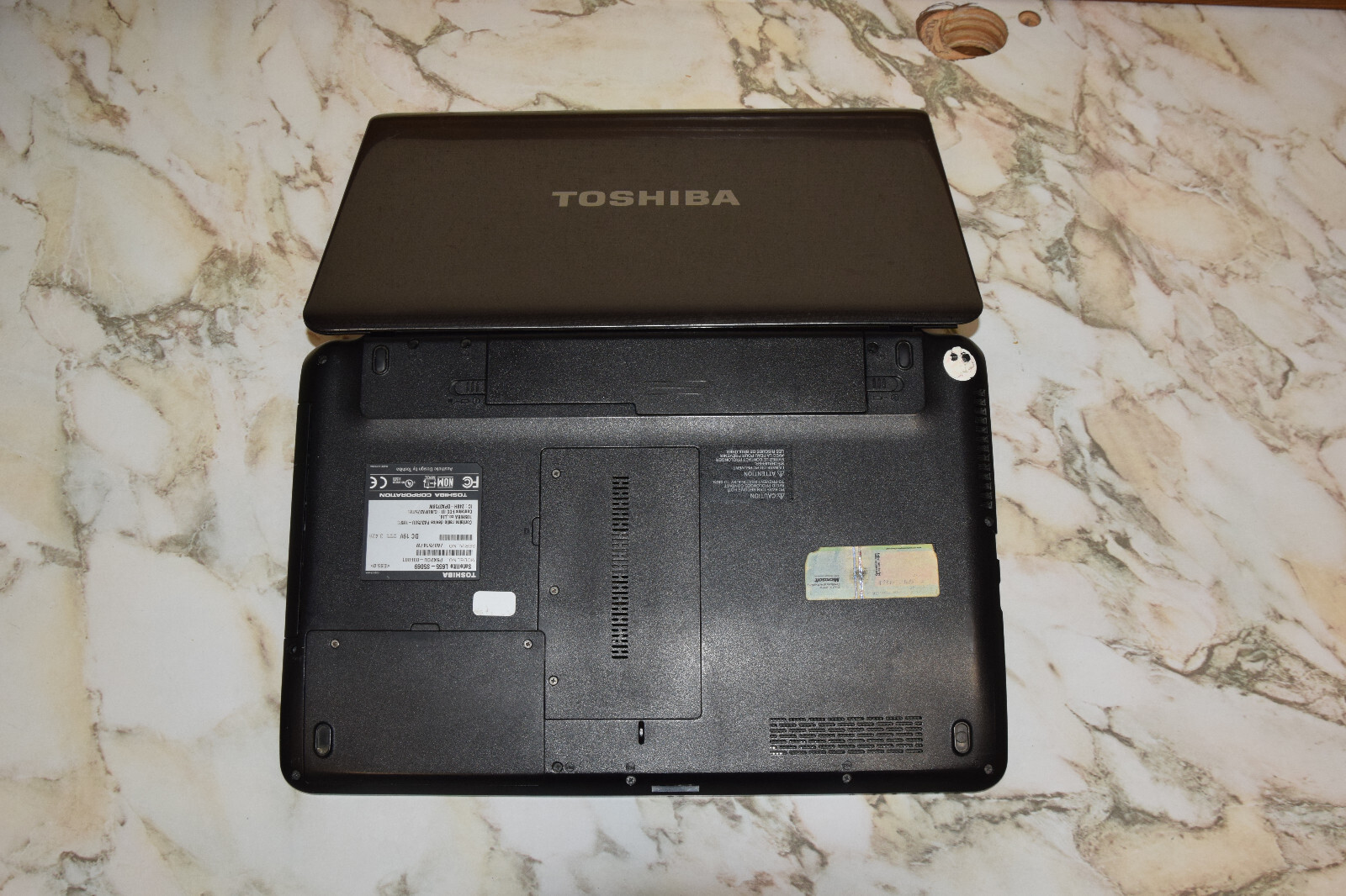 Dead Junk Toshiba Satellite L655-S5069 PSK2CU-00E001 15.6″ Incomplete AS IS Part