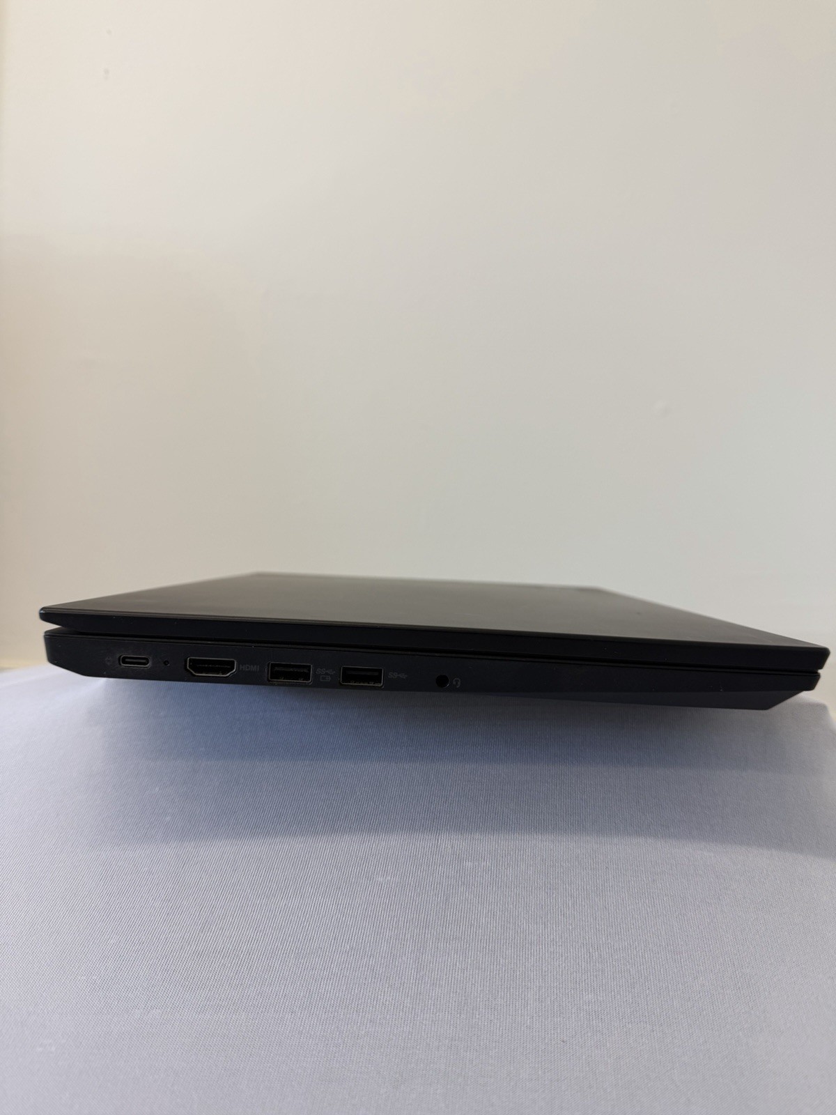 Lenovo Thinkpad E495 Laptop – Good Screen – AMD Ryzen 5-3500U – Read Des